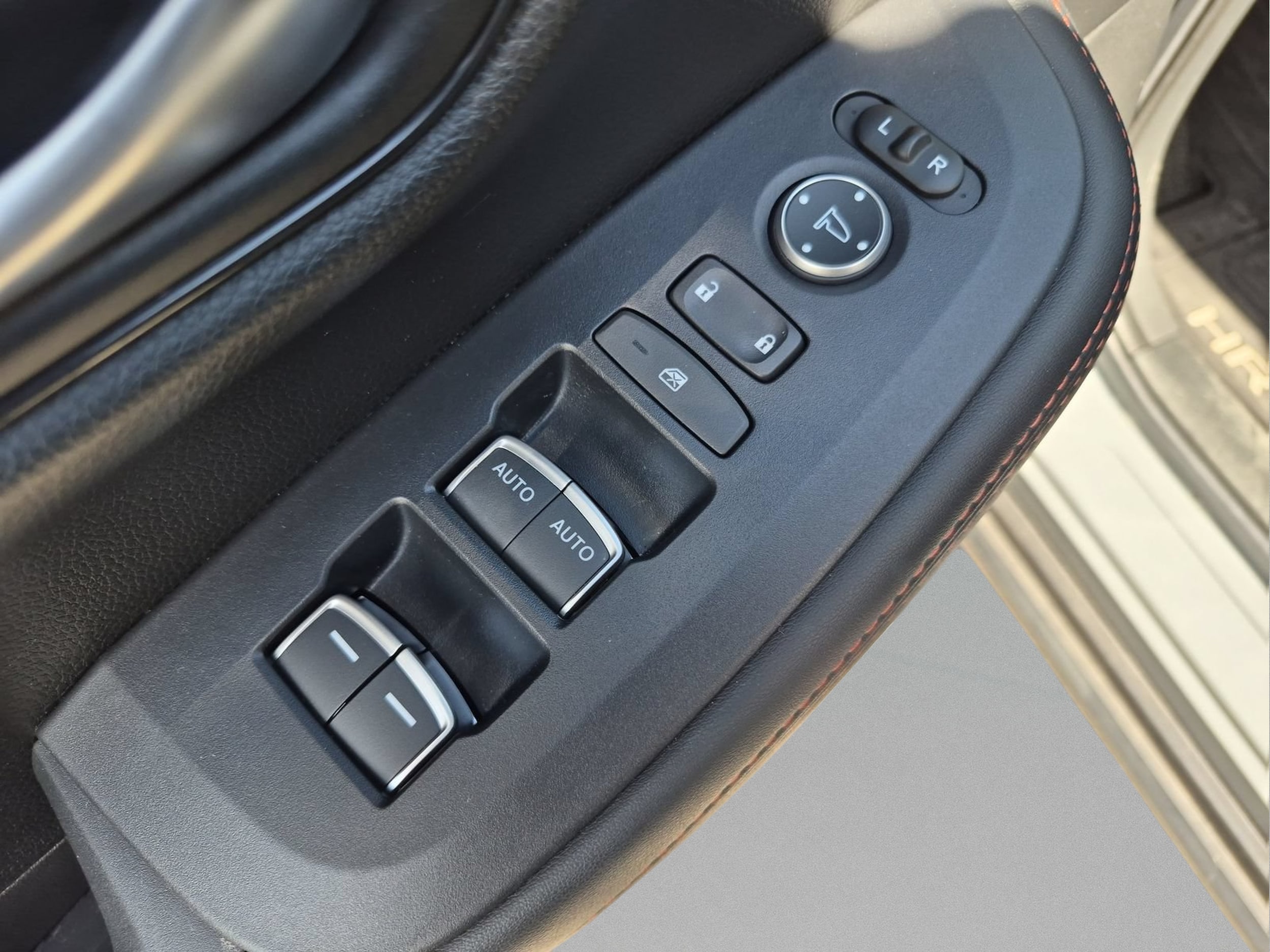 2025 Honda HR-V Sport - Photo 17