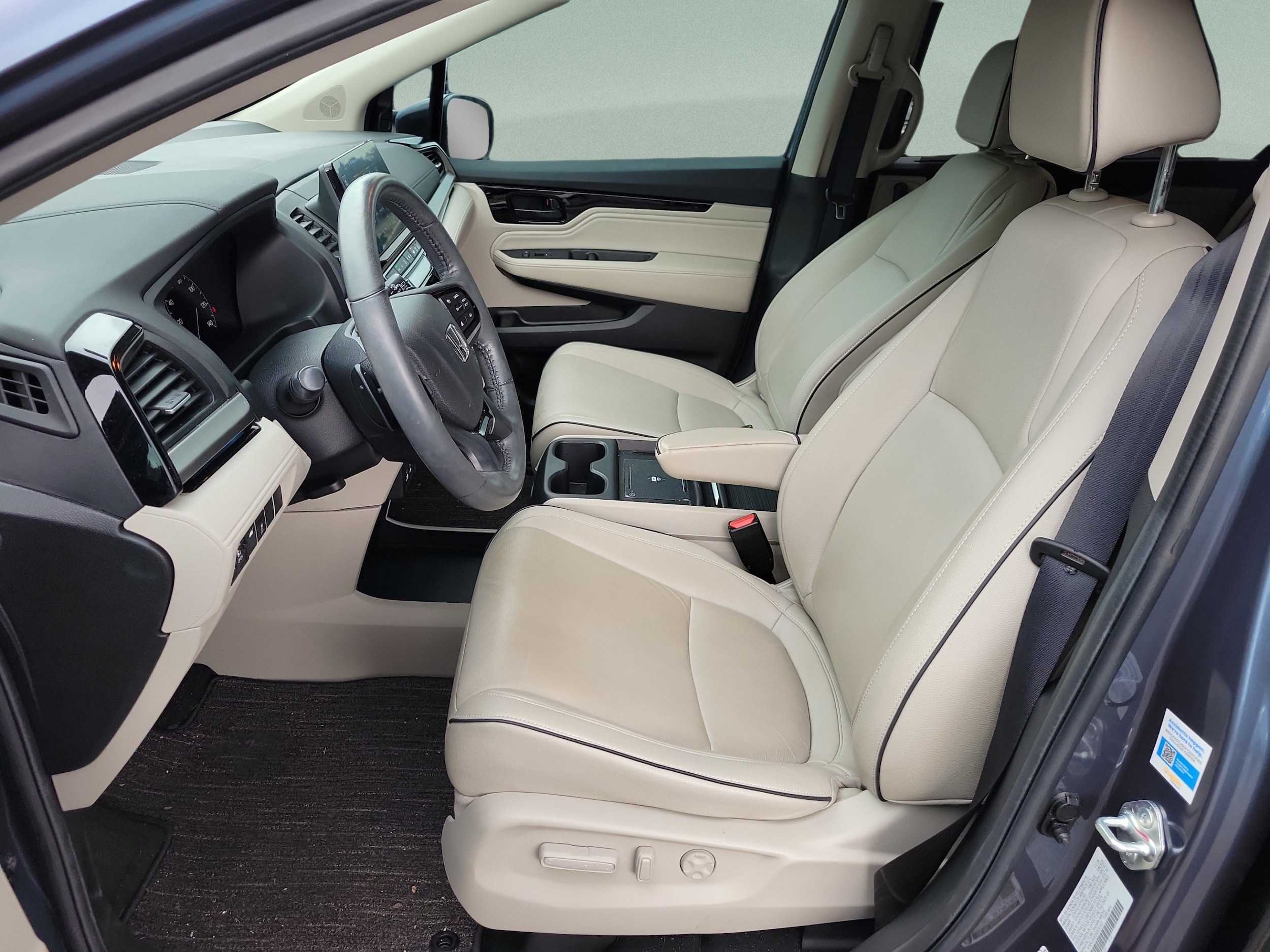 2025 Honda Odyssey Touring - Photo 26