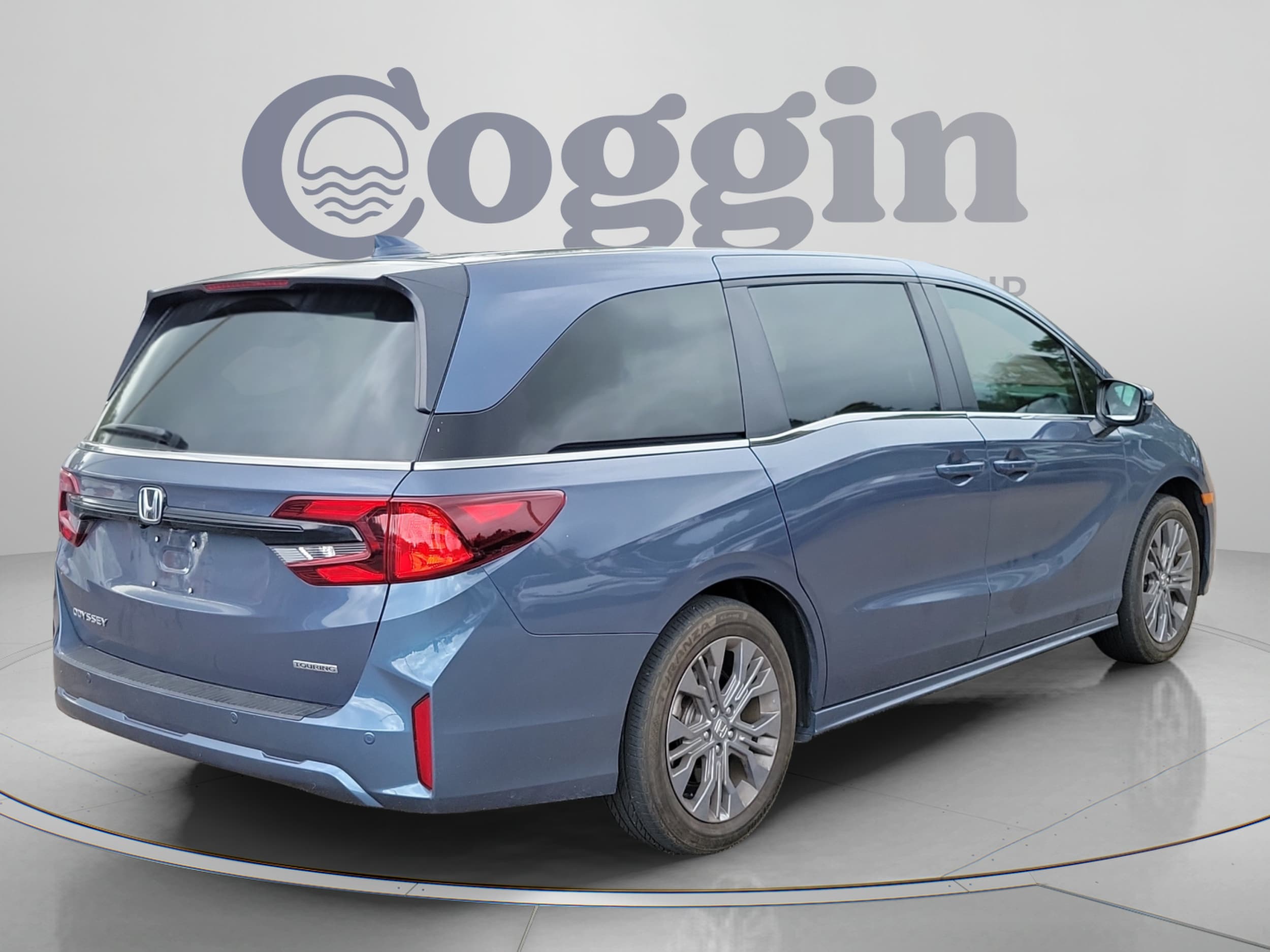2025 Honda Odyssey Touring - Photo 6