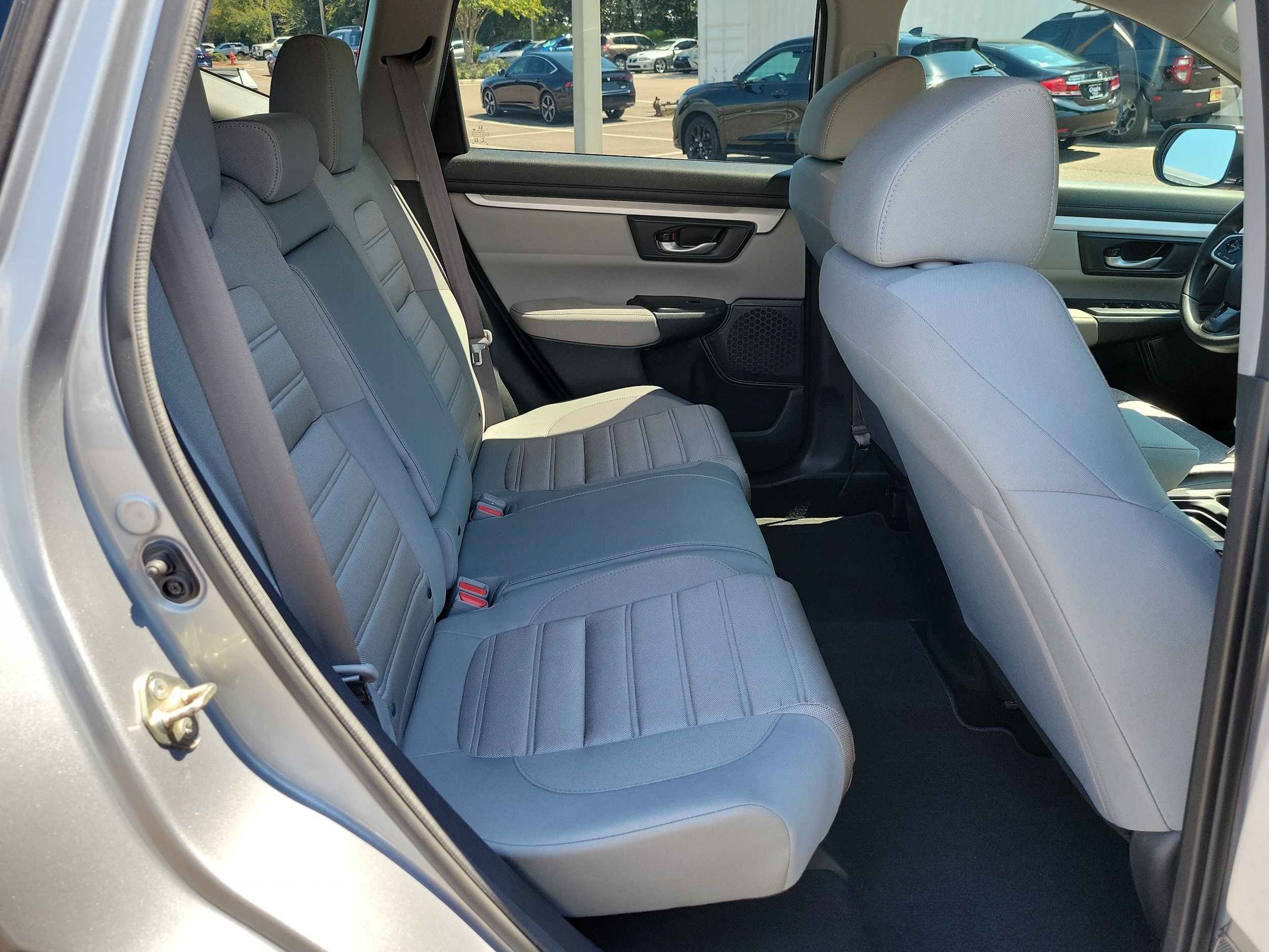2019 Honda CR-V LX - Photo 11