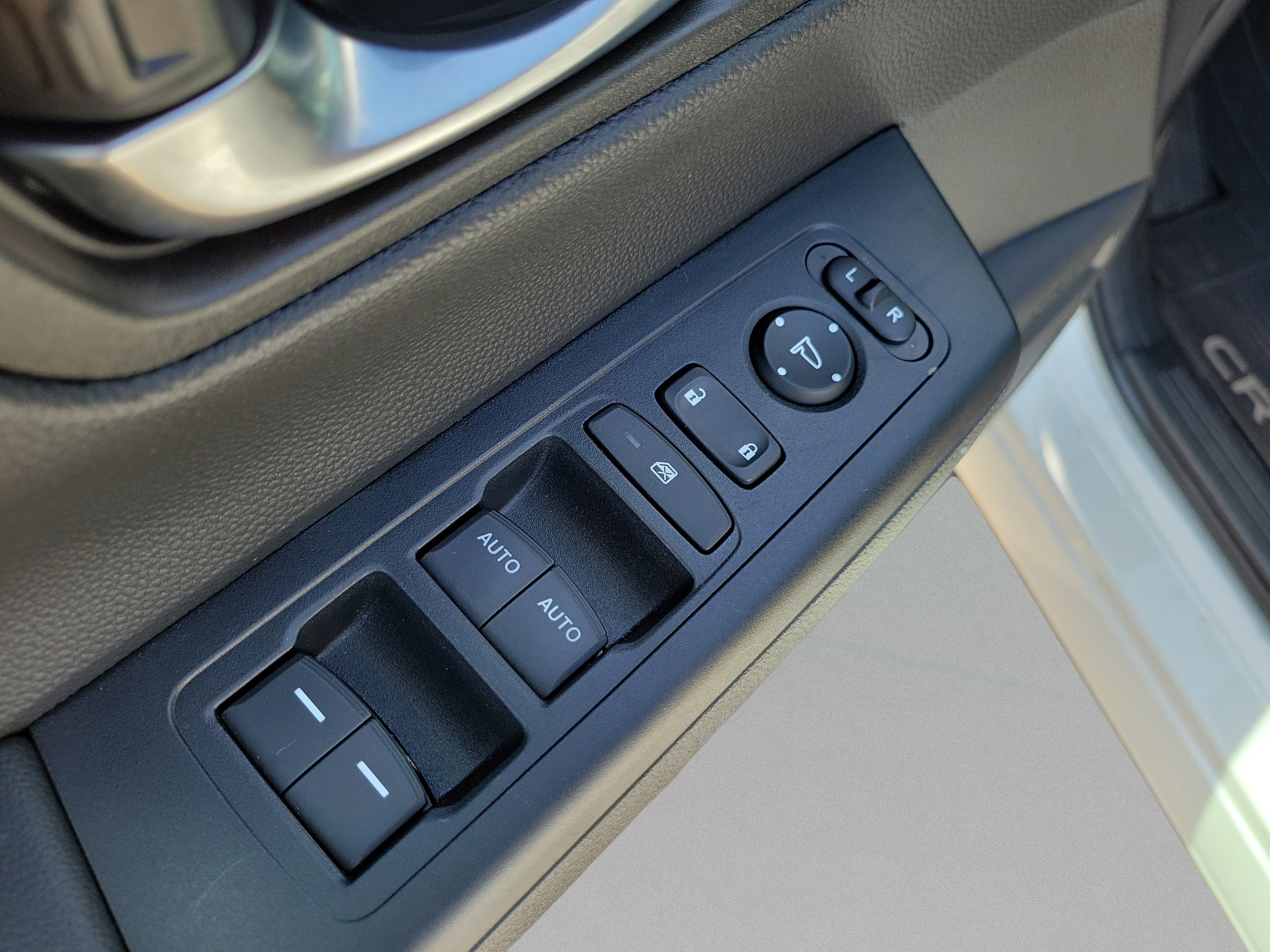 2024 Honda CR-V EX - Photo 24