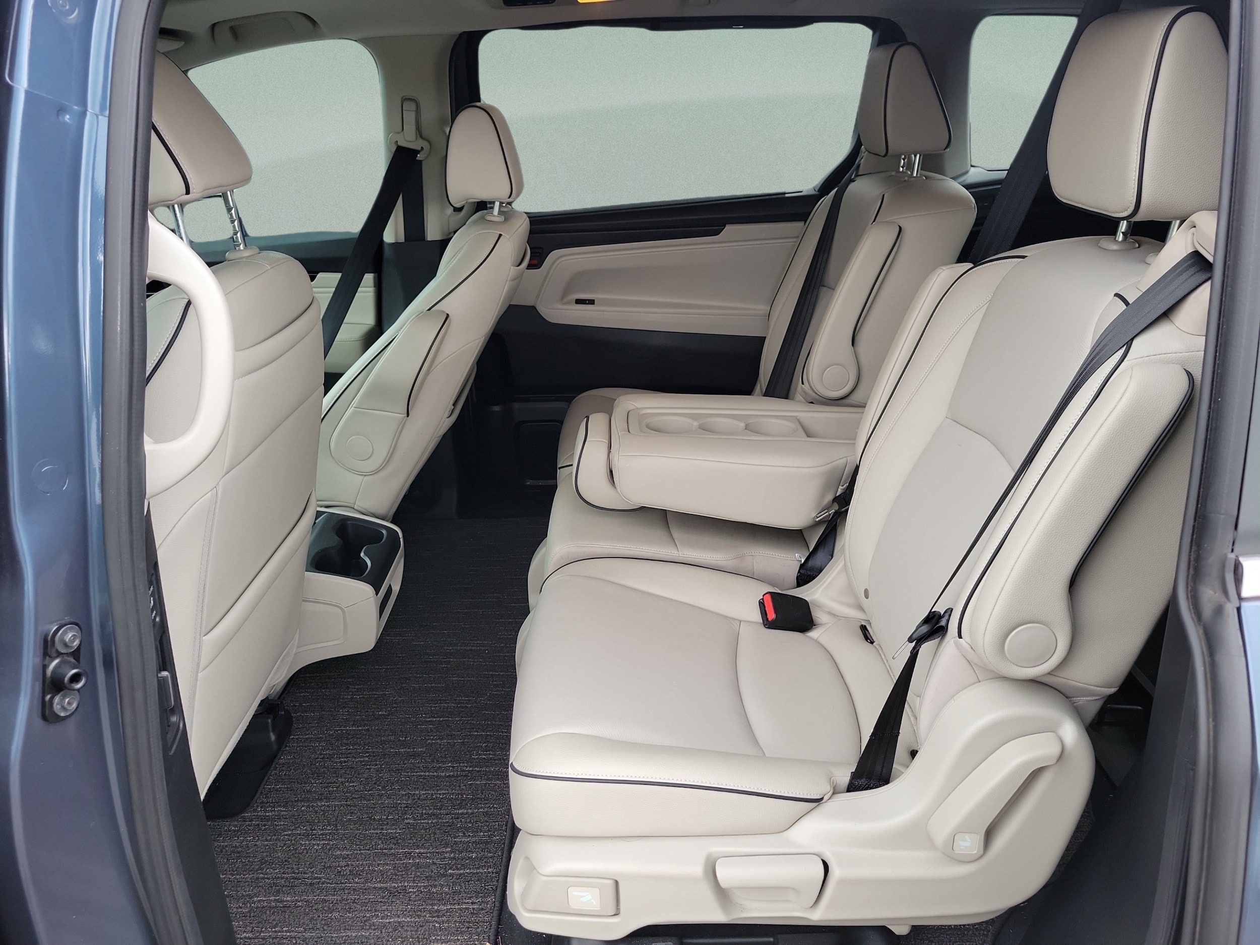 2025 Honda Odyssey Touring - Photo 10
