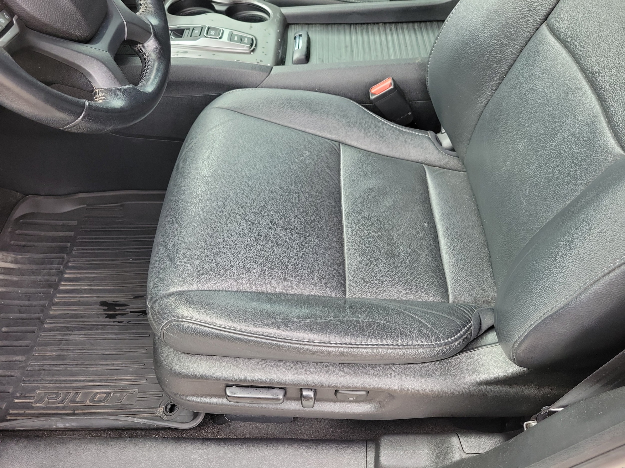 2021 Honda Pilot SE - Photo 27