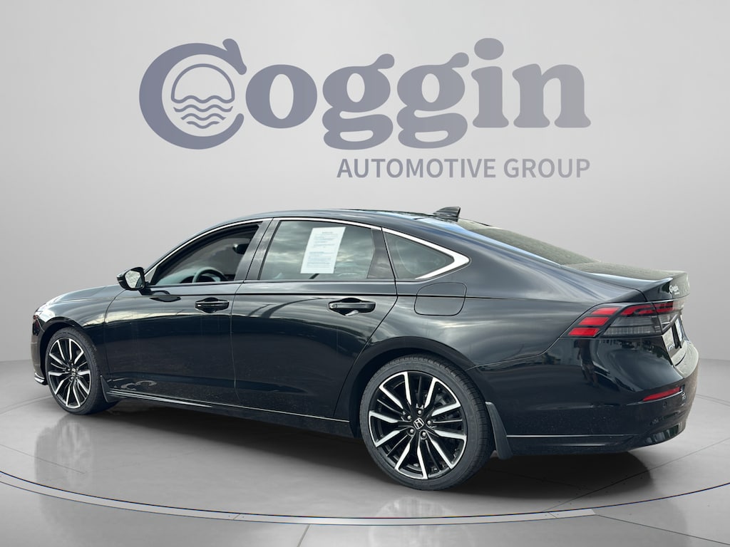 Used 2023 Honda Accord Hybrid Touring w/BSI Sedan
