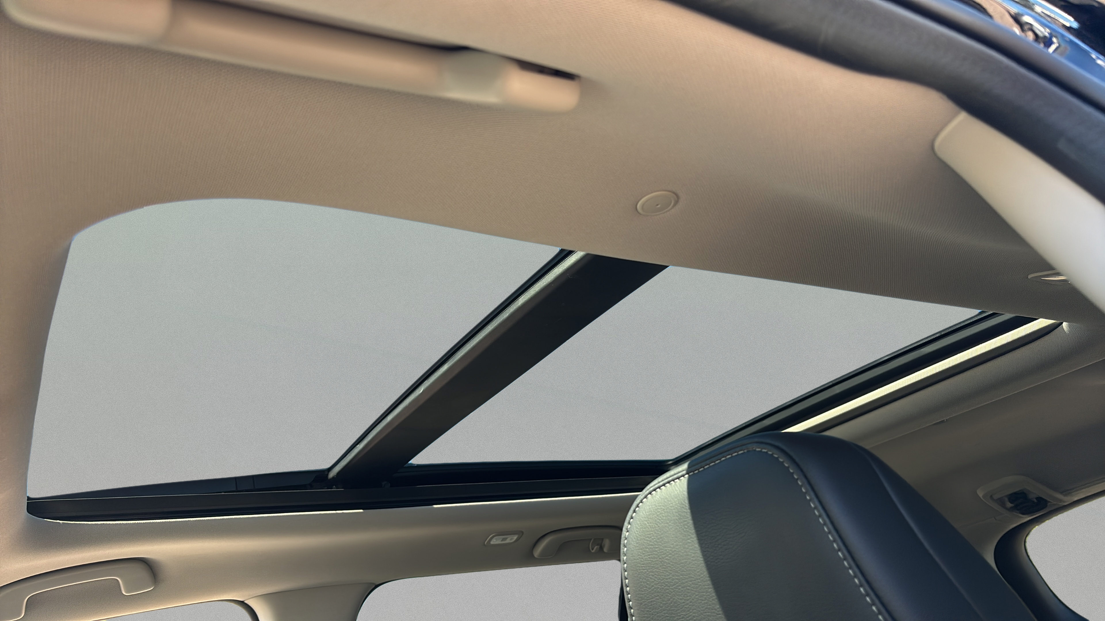 2025 Honda Pilot Touring - Photo 11