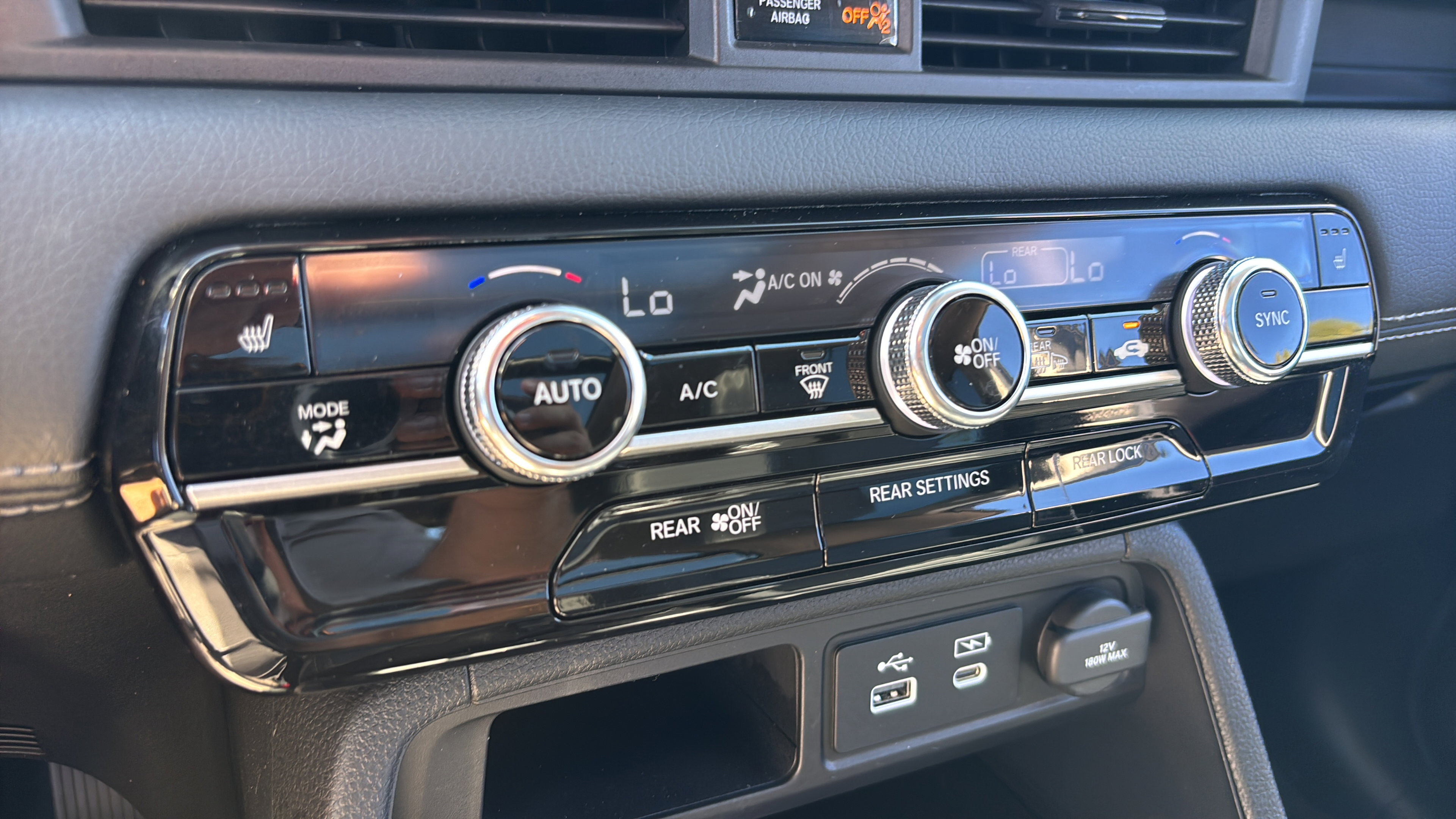 2025 Honda Pilot Touring - Photo 27