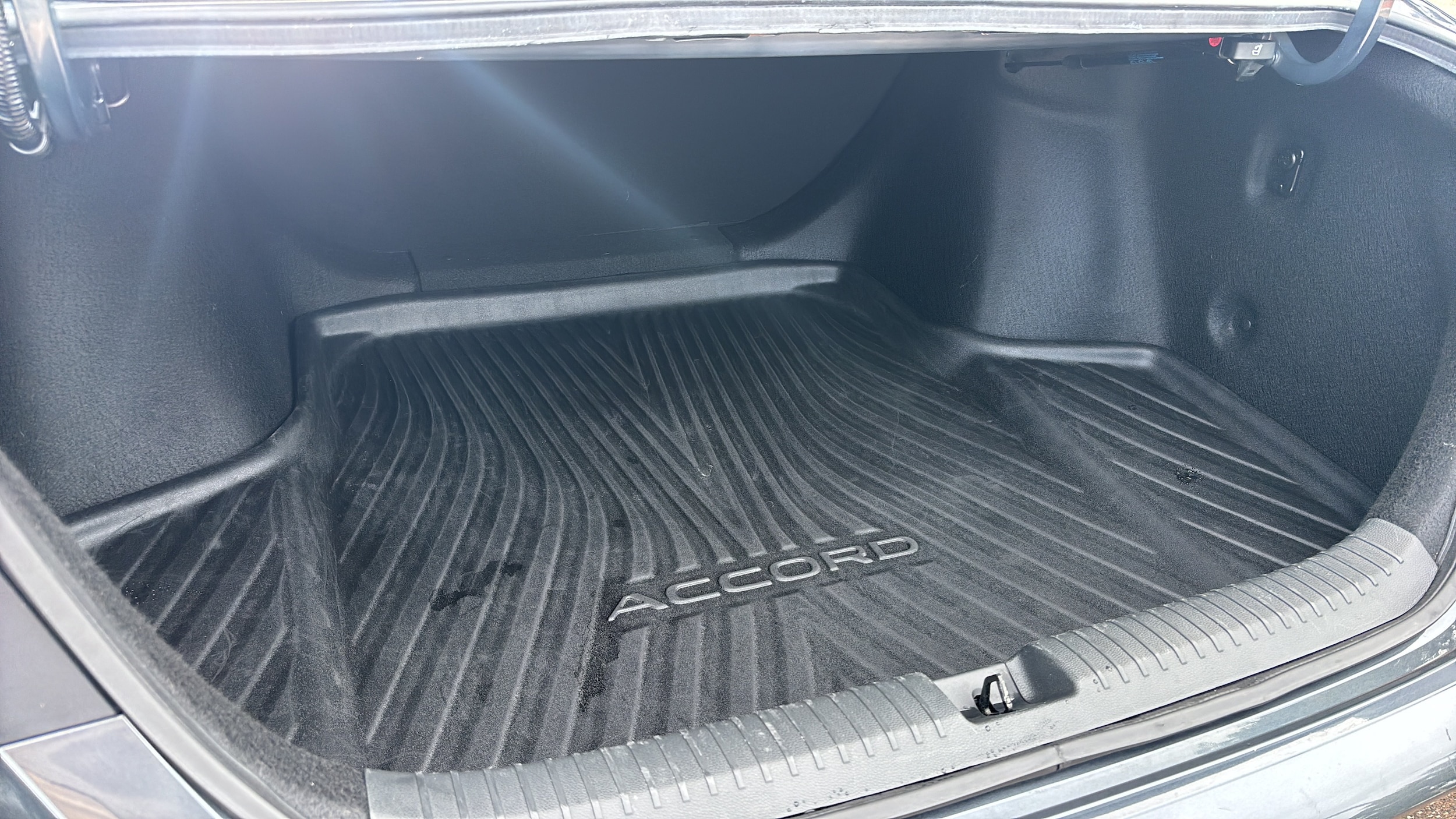 2024 Honda Accord LX - Photo 16