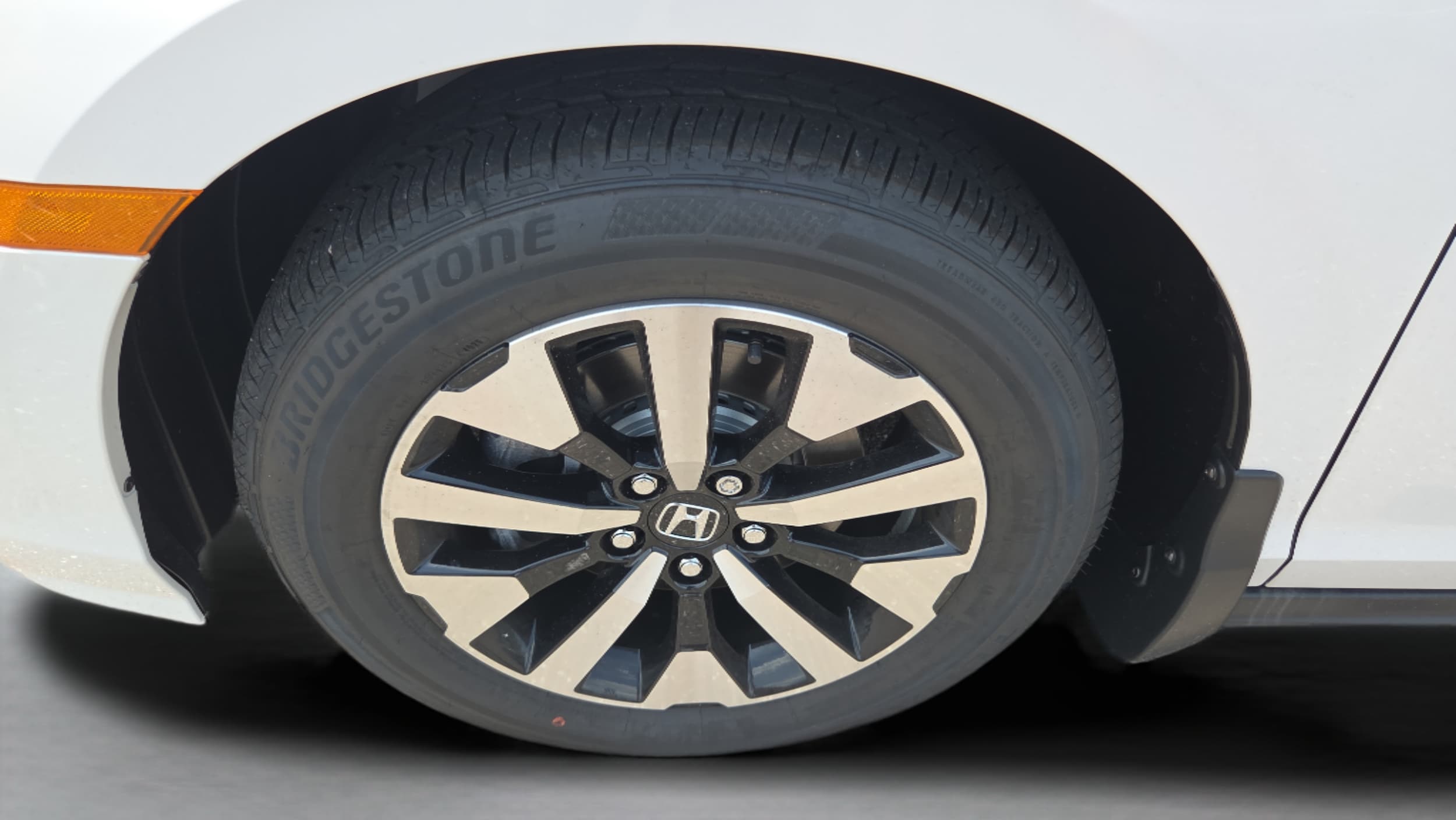 2026 Honda Odyssey EX-L - Photo 32