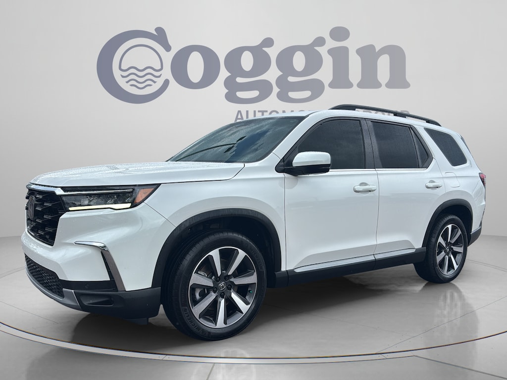 Used 2025 Honda Pilot Touring Touring 2WD