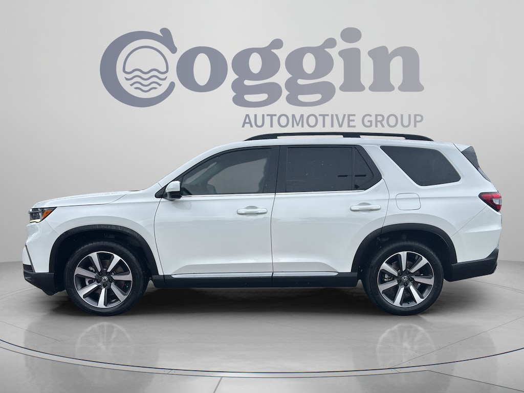 Used 2025 Honda Pilot Touring Touring 2WD