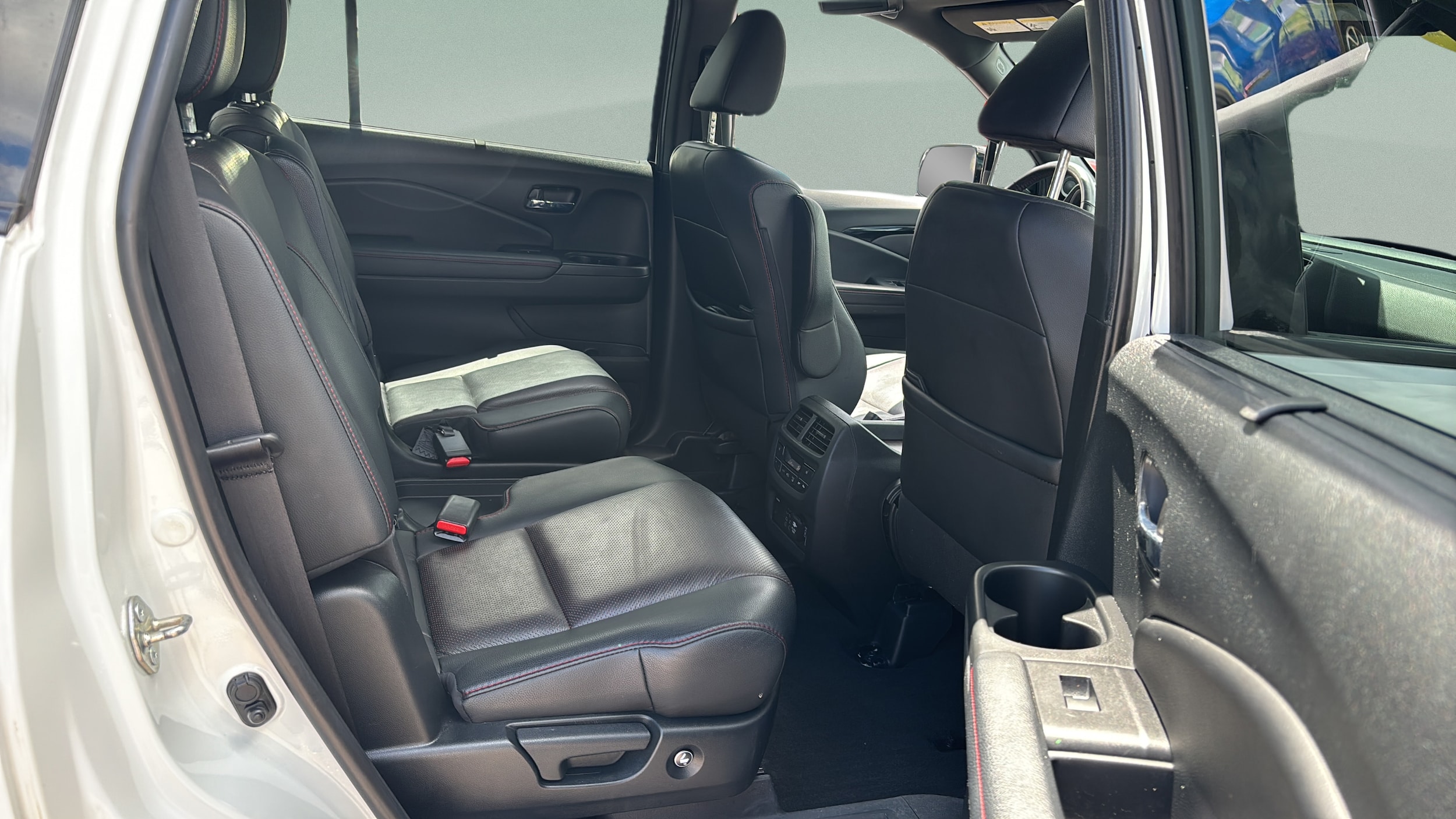 2021 Honda Pilot Black Edition - Photo 25