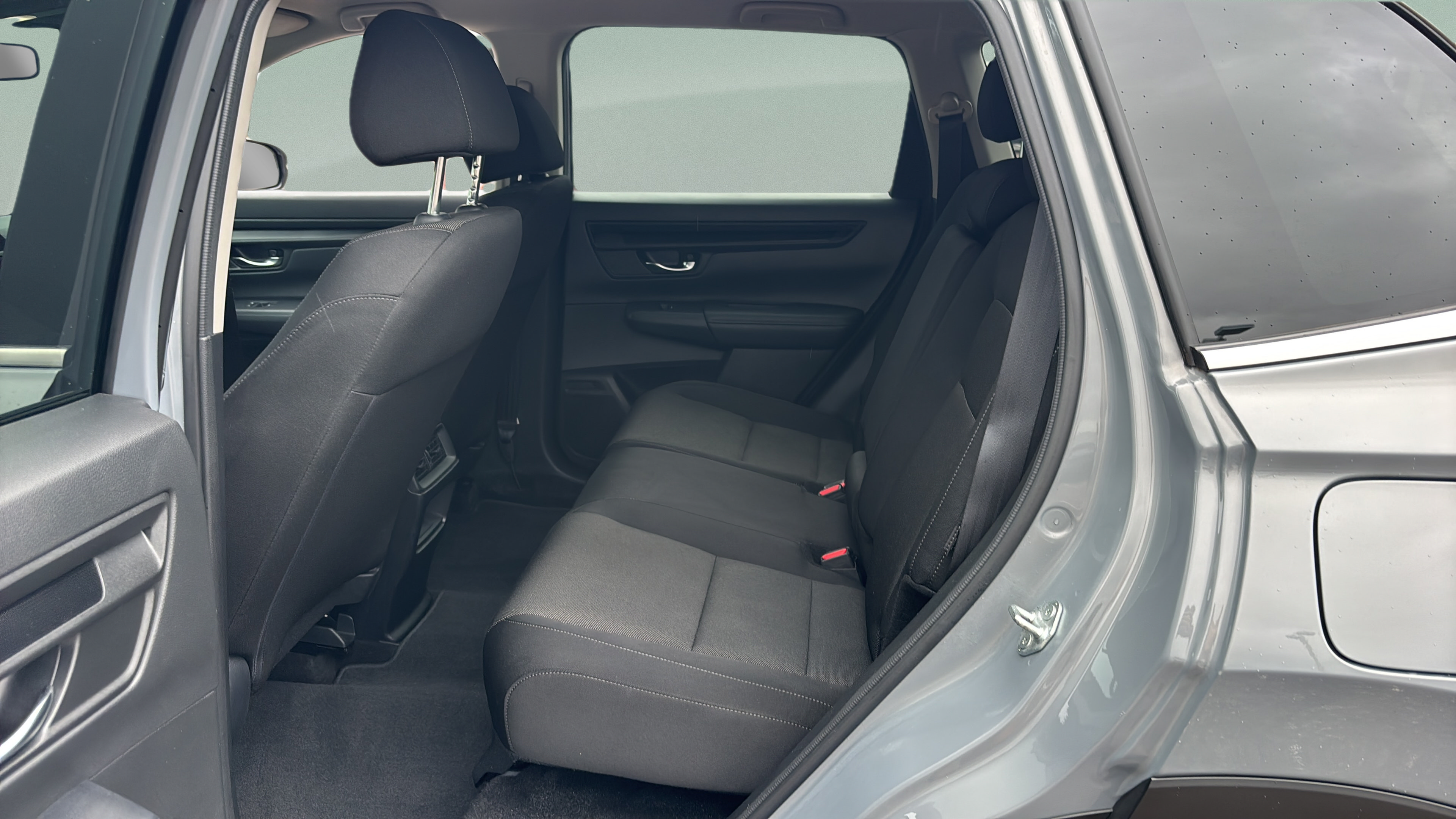 2025 Honda CR-V LX - Photo 10