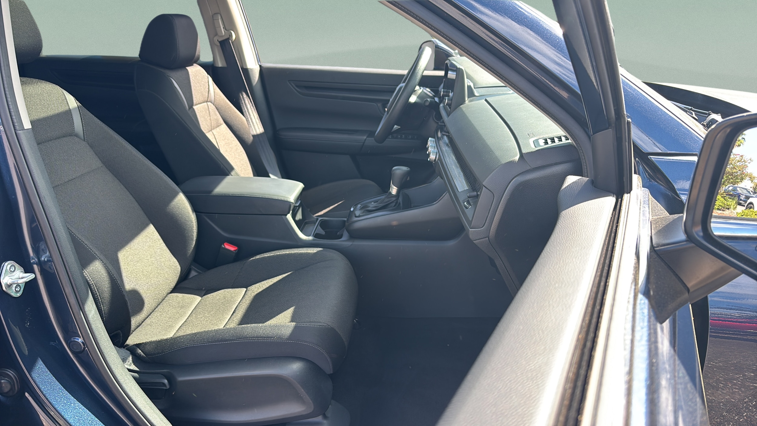 2025 Honda CR-V EX - Photo 17