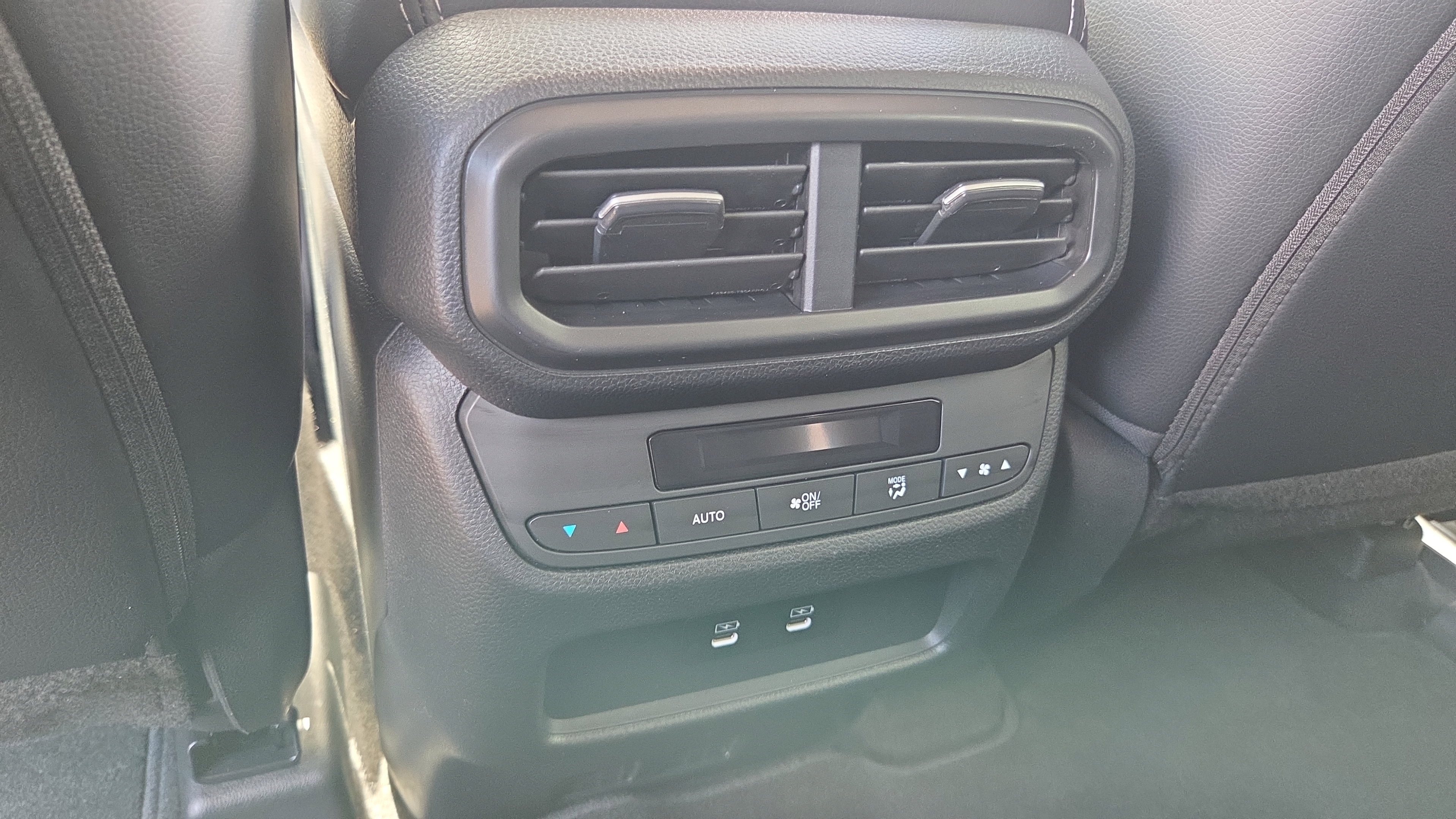 2026 Honda Pilot EX-L - Photo 14