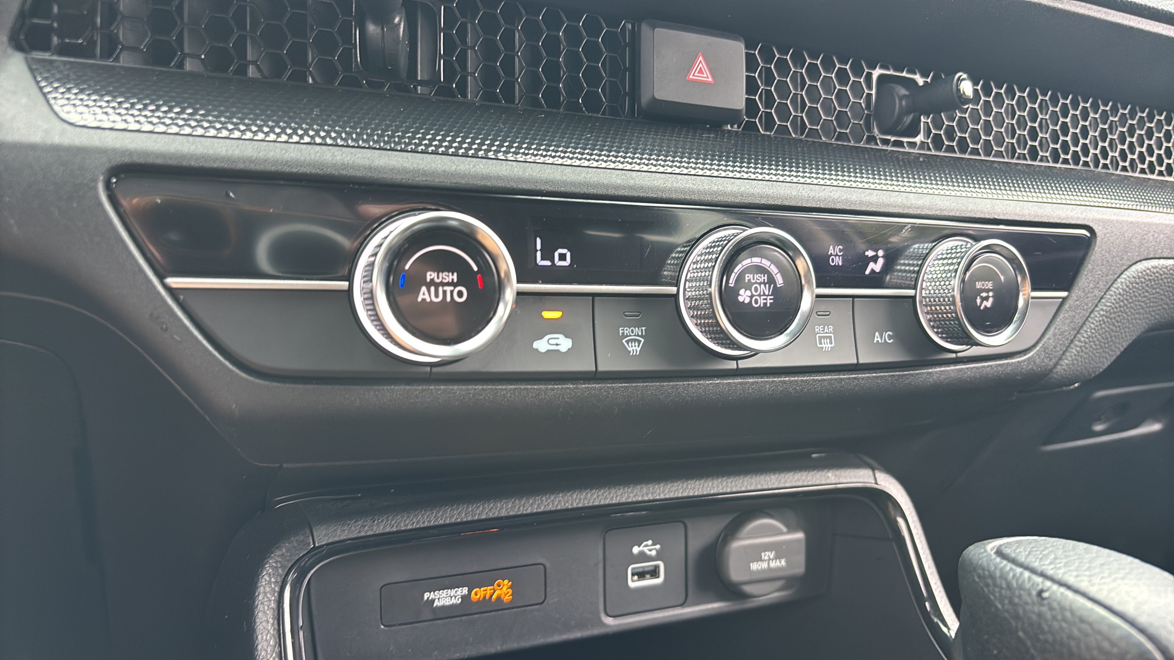 2025 Honda CR-V LX - Photo 22
