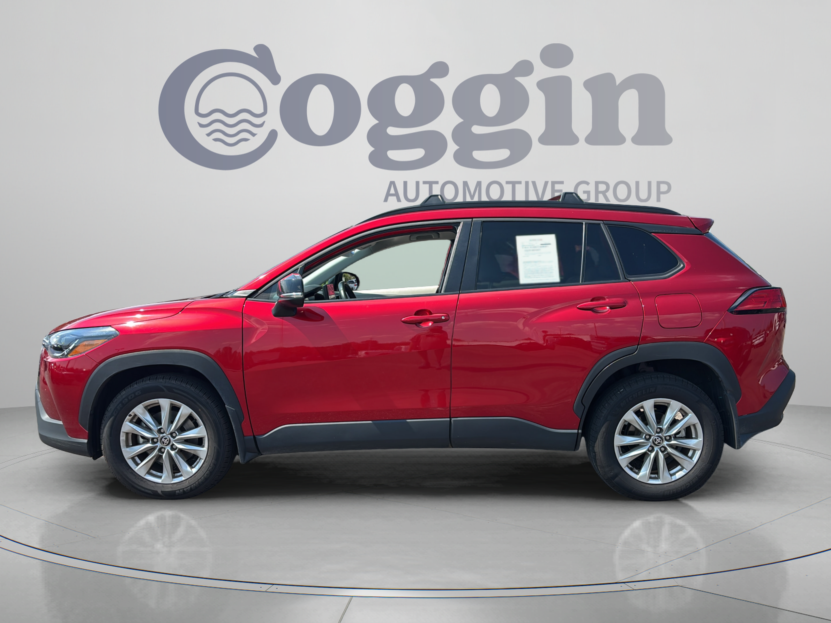 Used 2025 Toyota Corolla Cross LE SUV