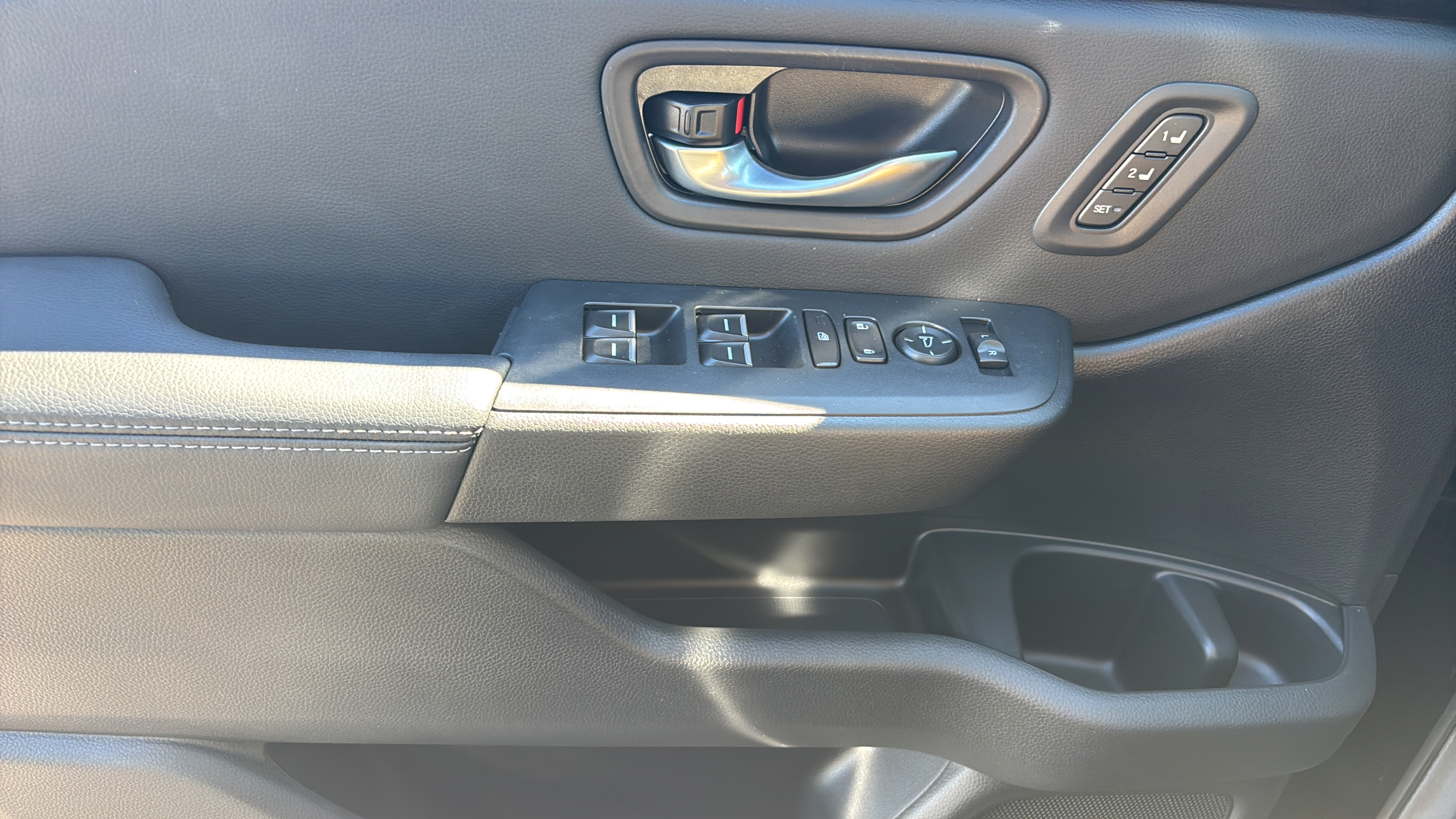 2025 Honda Pilot Touring - Photo 24