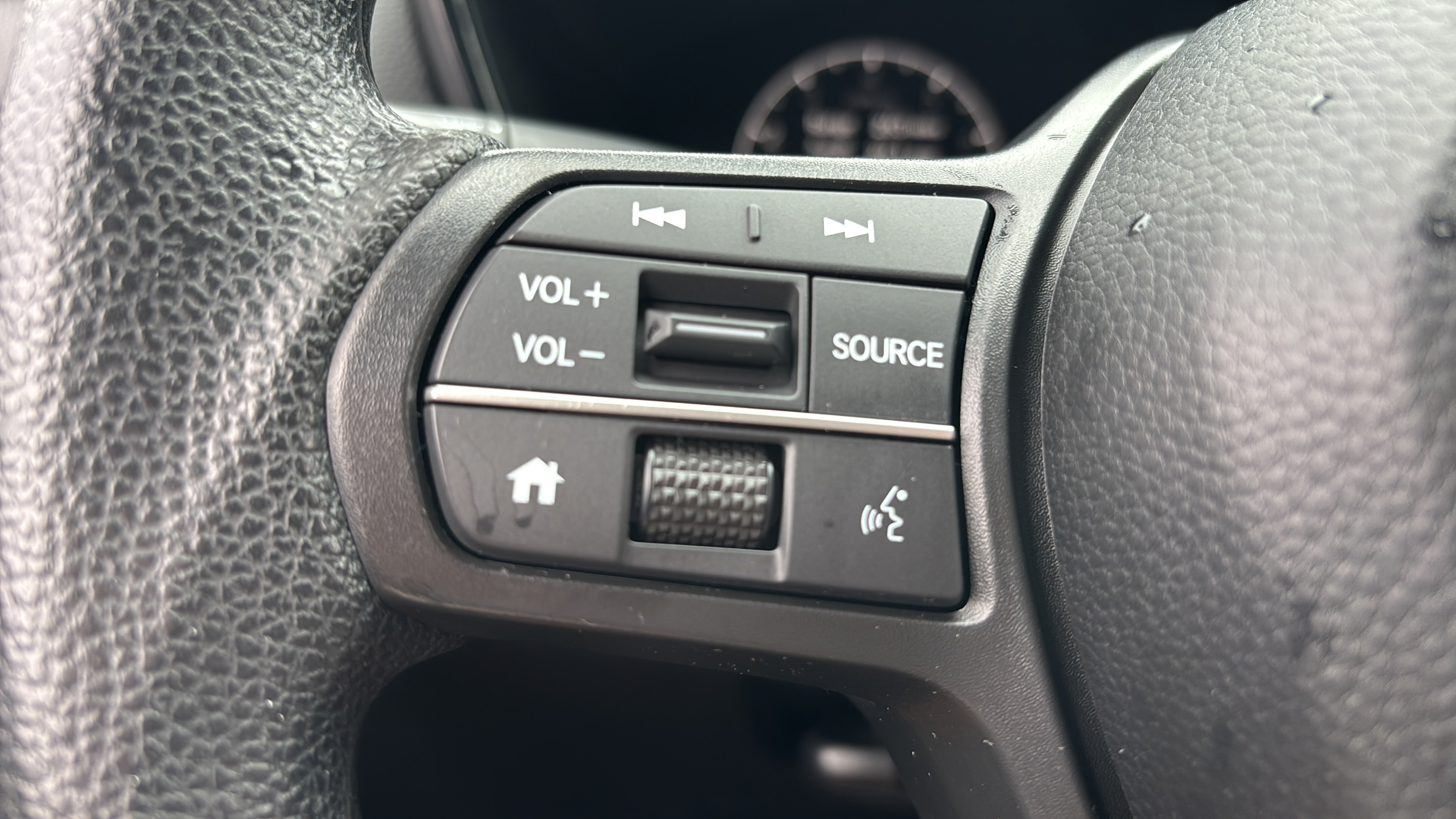 2025 Honda CR-V LX - Photo 29