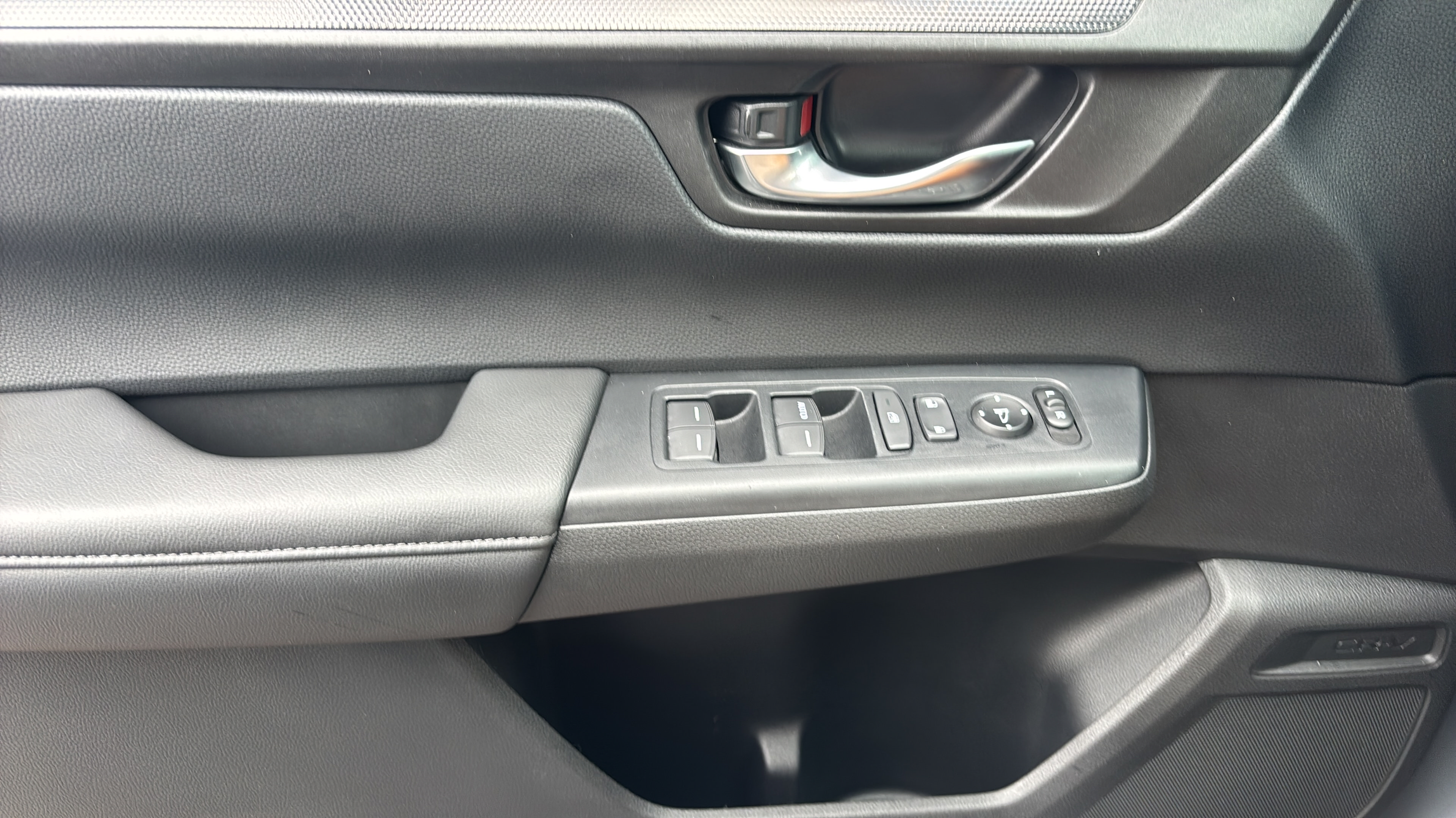 2025 Honda CR-V LX - Photo 20