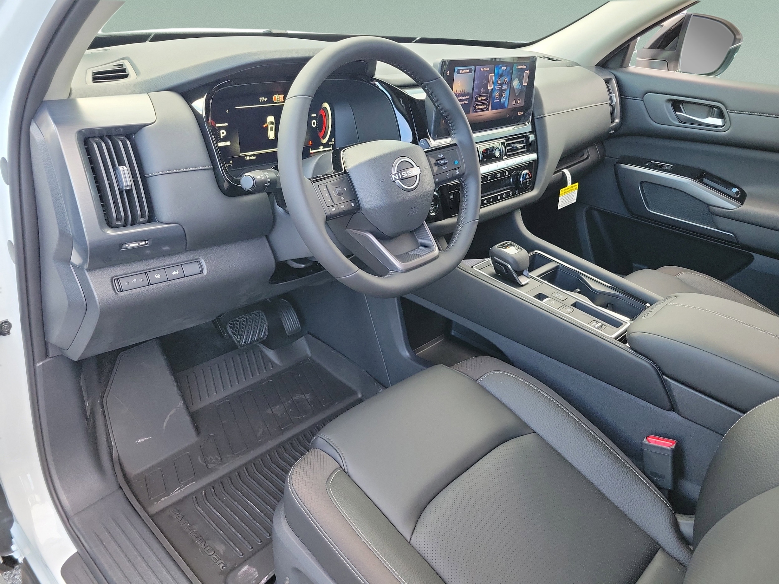 2026 Nissan Pathfinder SL - Photo 18