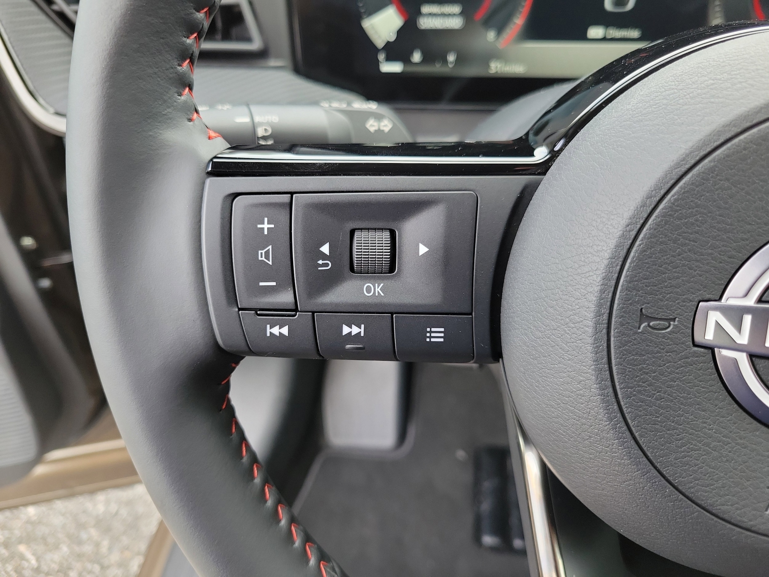 2026 Nissan KICKS SR - Photo 15