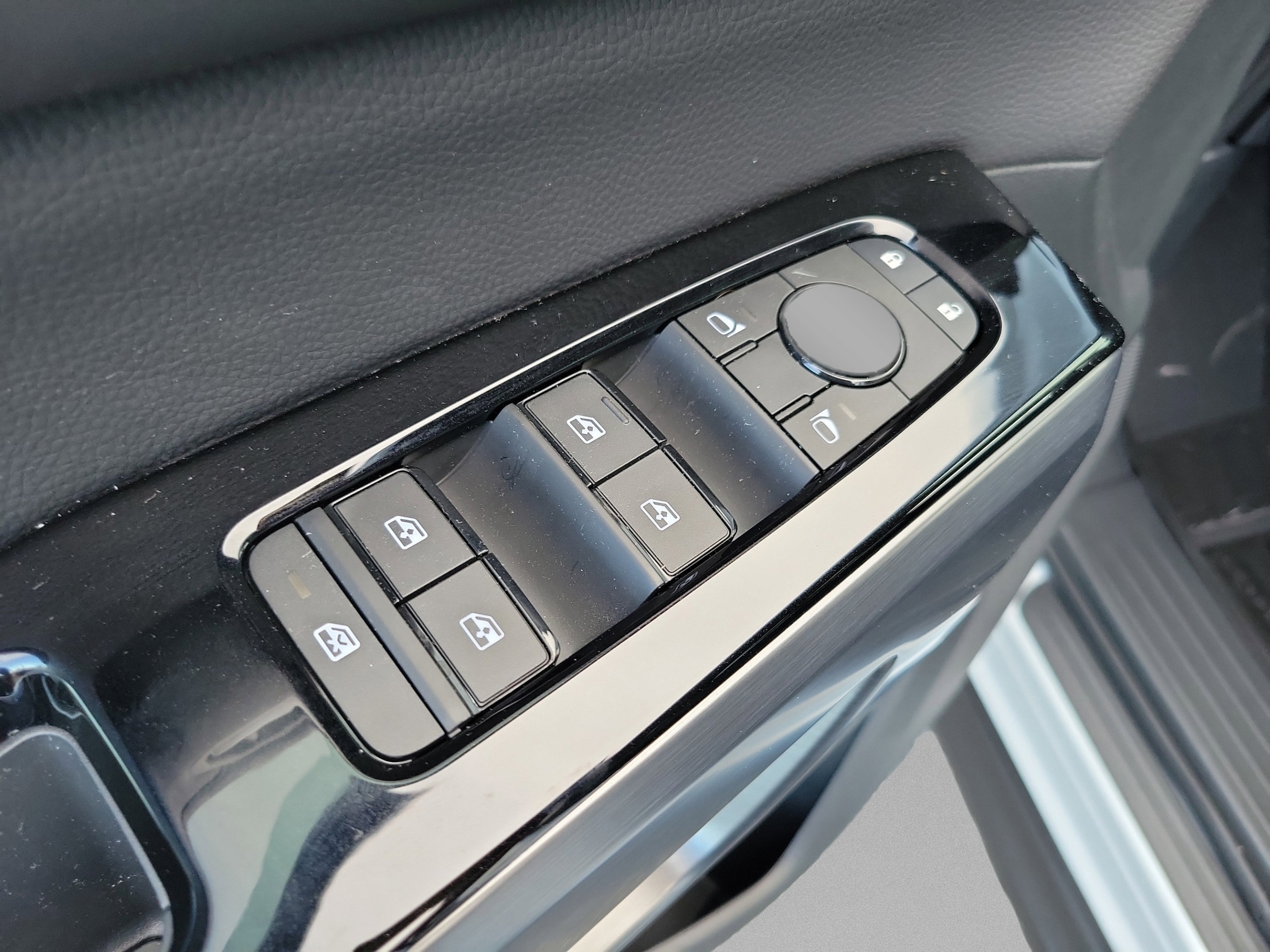 2026 Nissan Pathfinder SL - Photo 19
