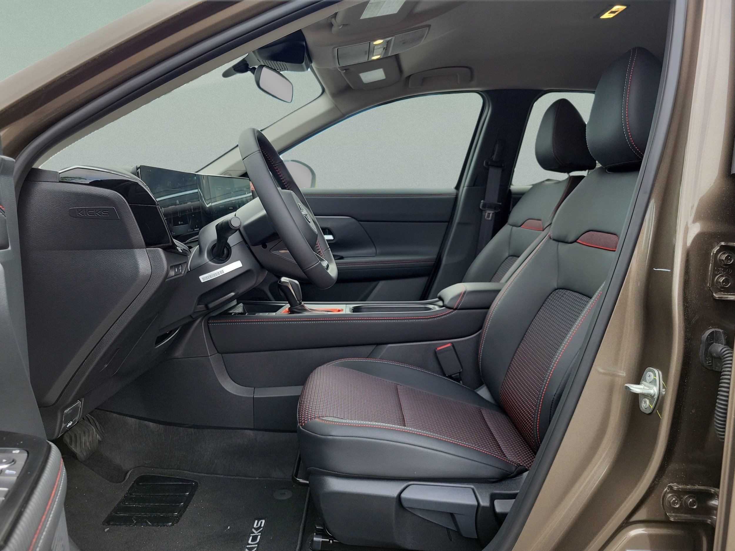2026 Nissan KICKS SR - Photo 23