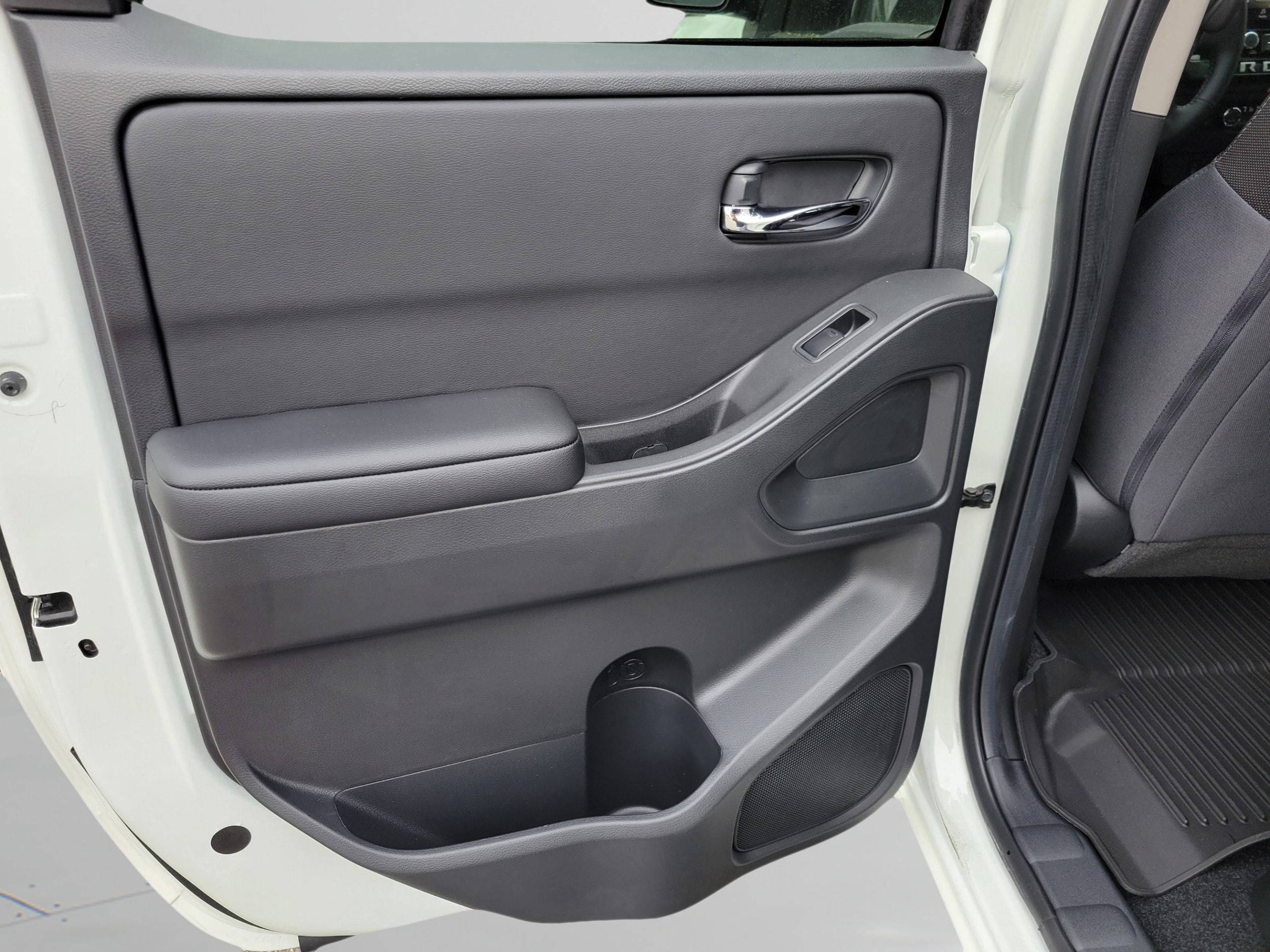 2026 Nissan Frontier SV - Photo 31