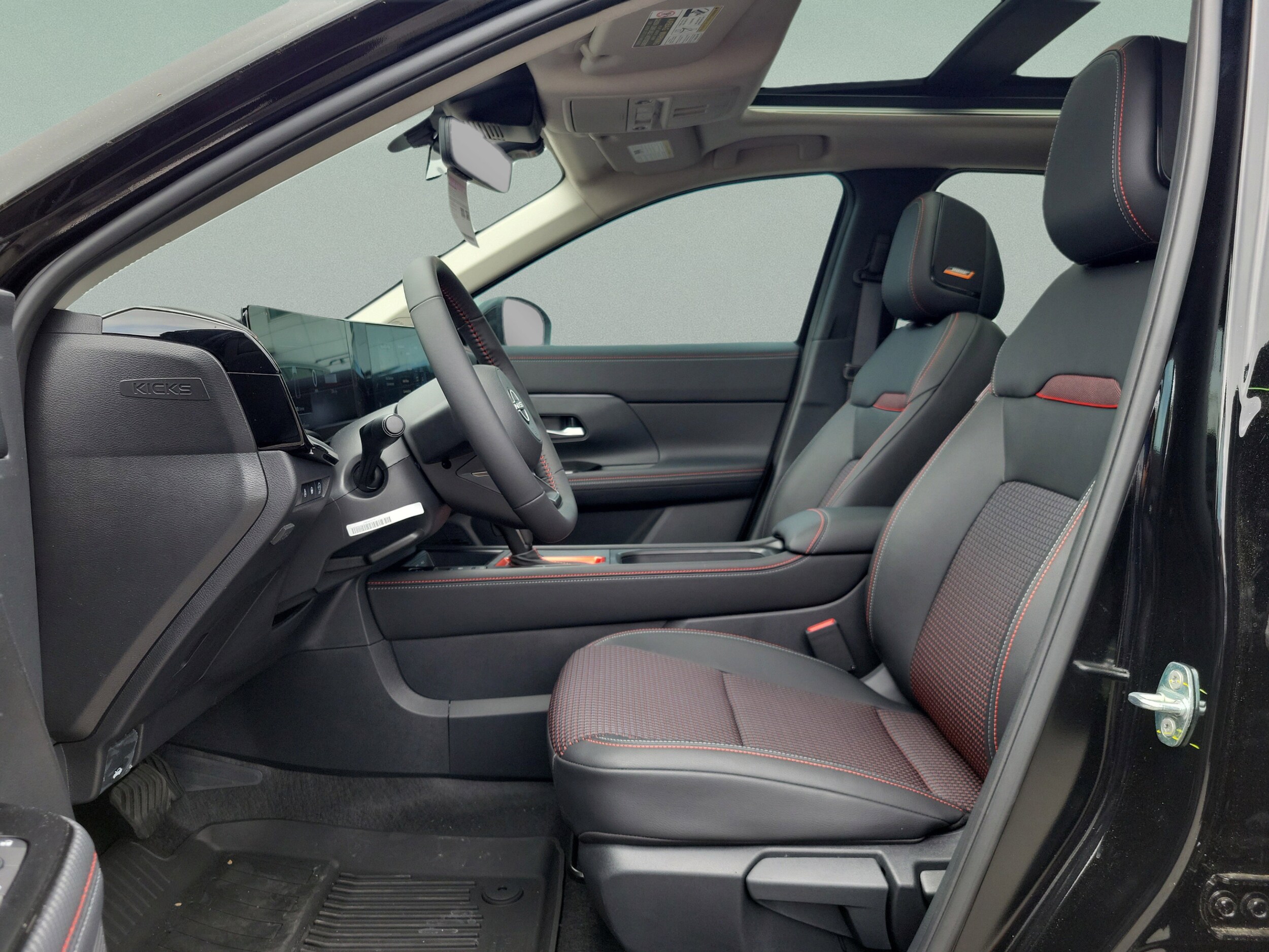 2026 Nissan KICKS SR - Photo 24