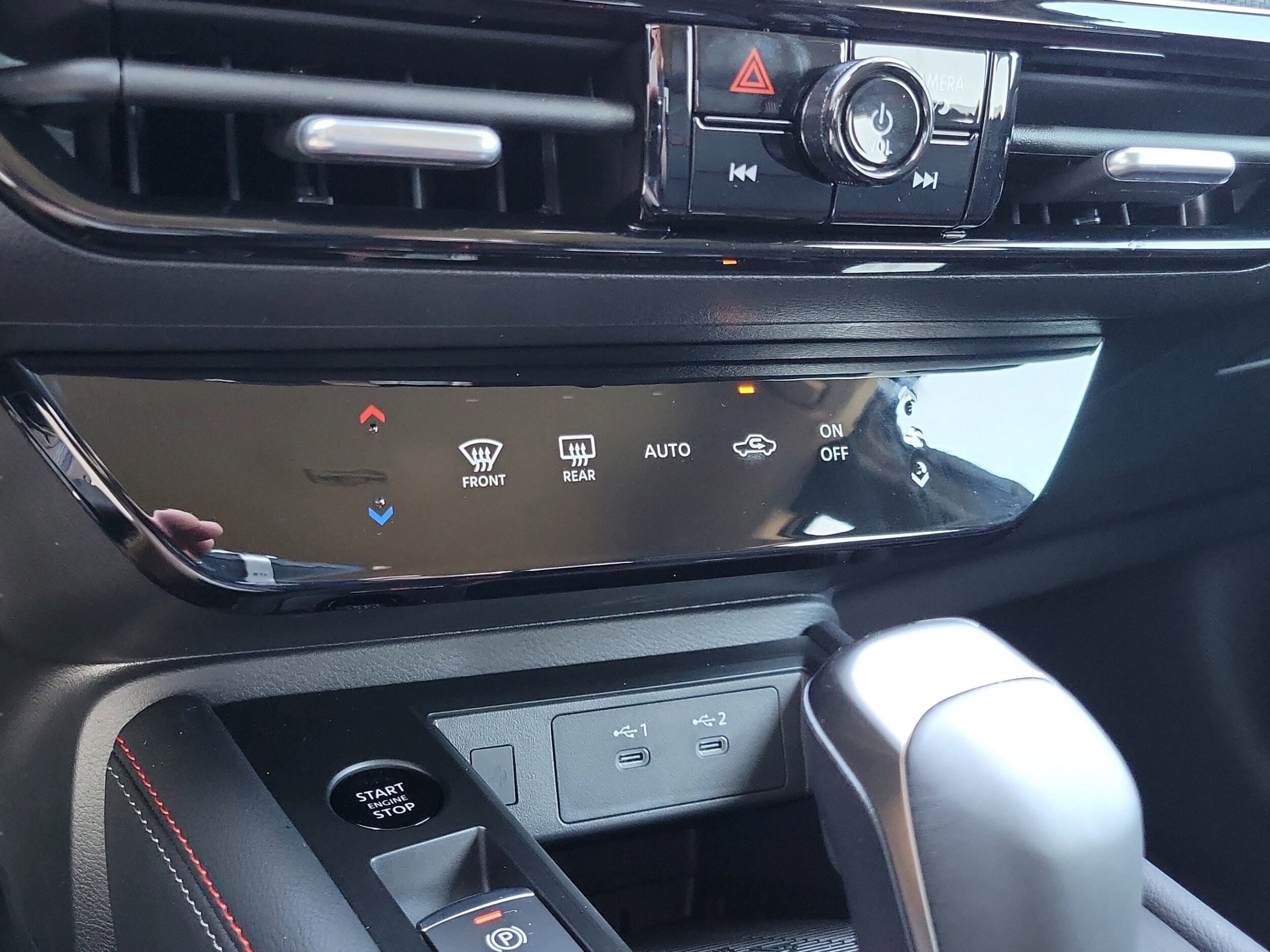 2026 Nissan KICKS SR - Photo 17