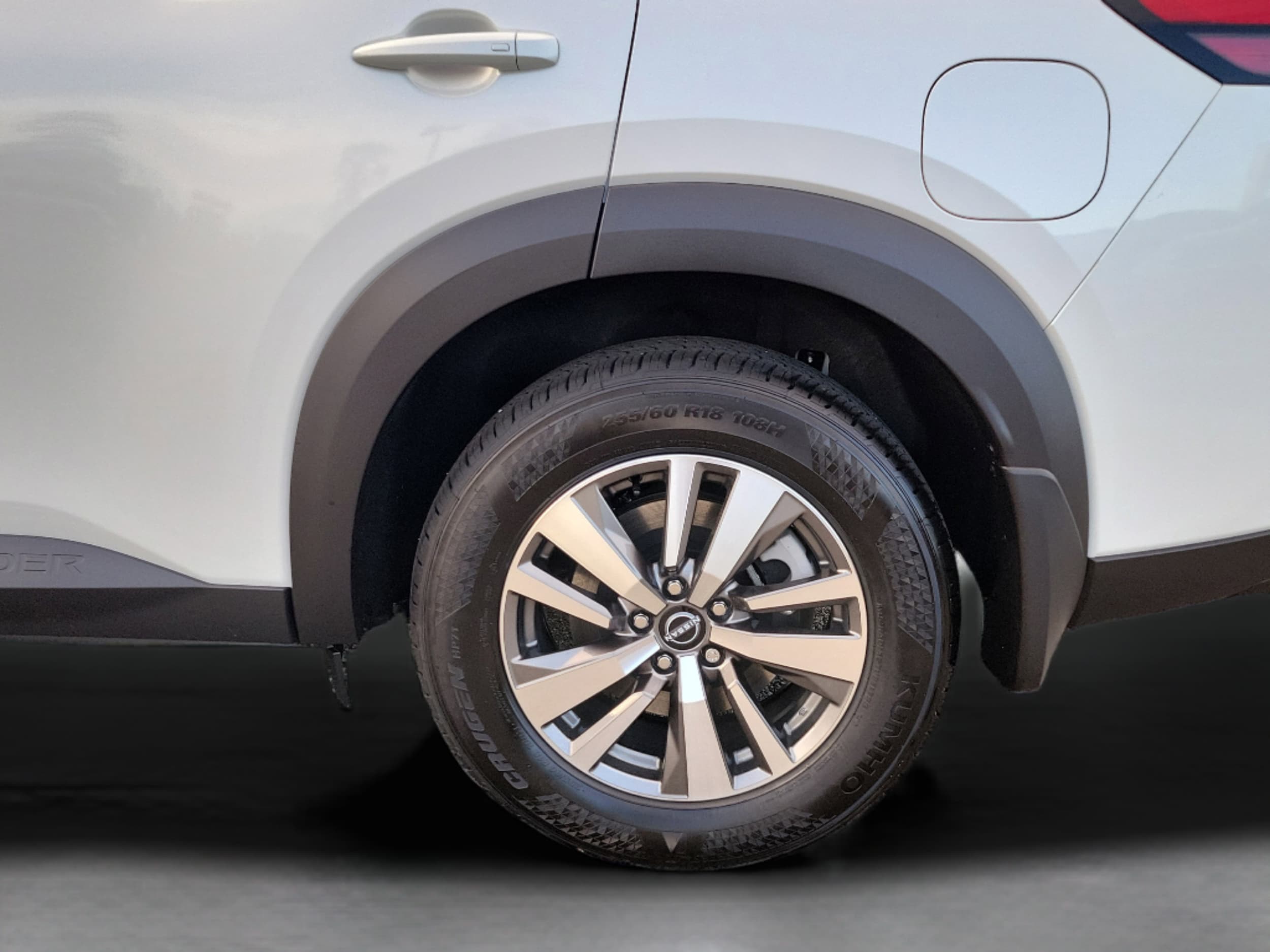 2026 Nissan Pathfinder SL - Photo 33