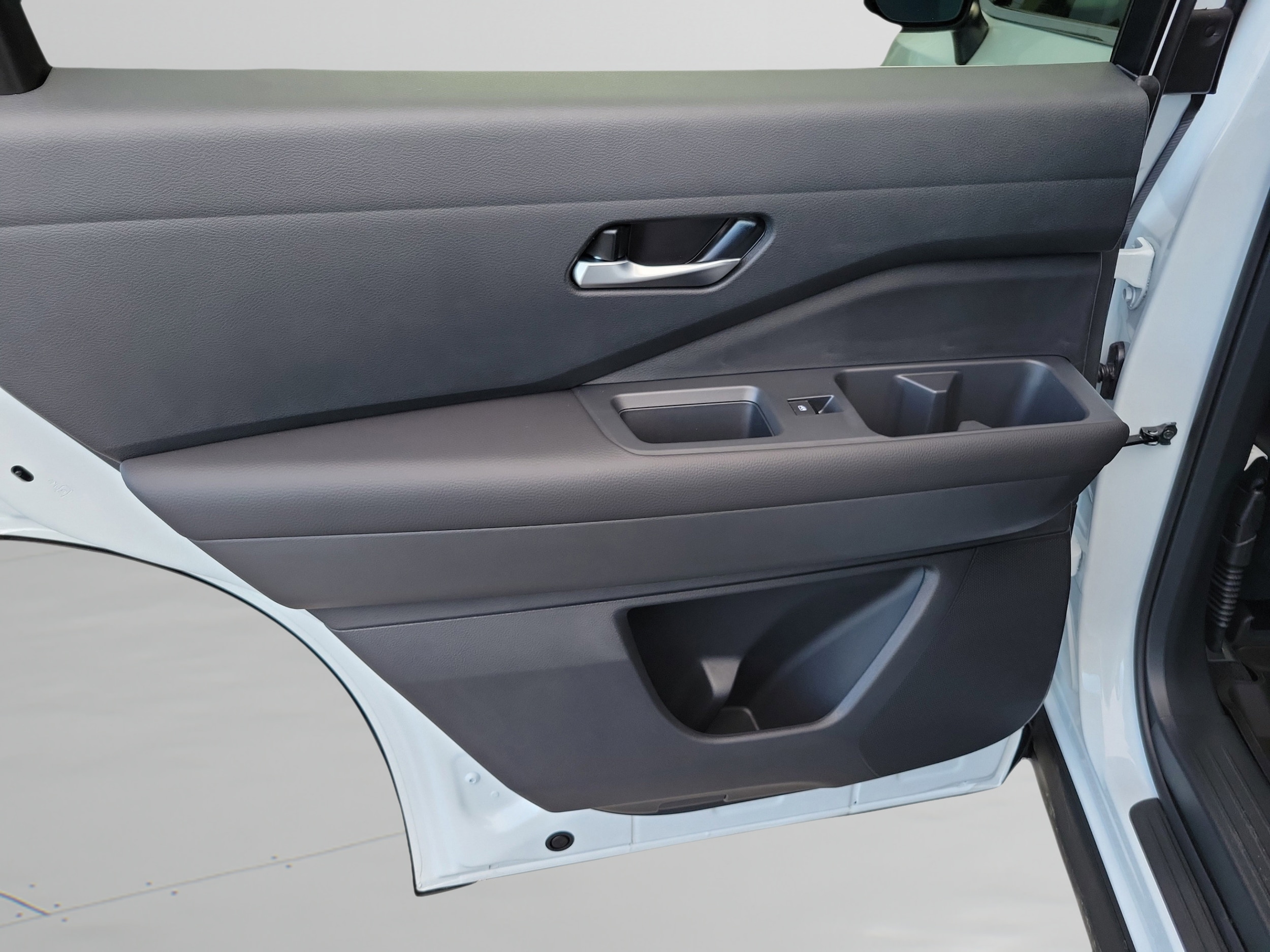 2026 Nissan Pathfinder SL - Photo 30