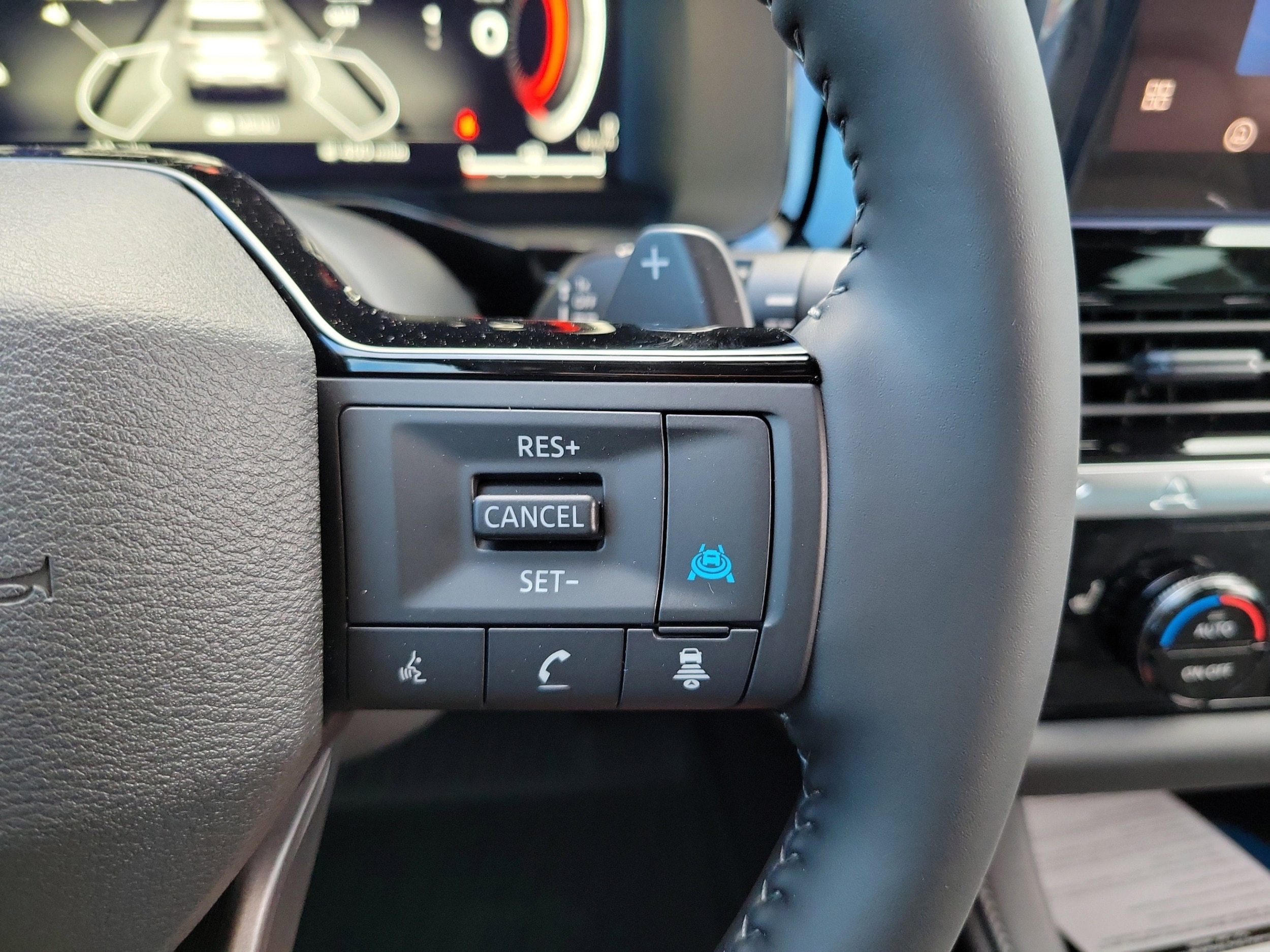 2026 Nissan Pathfinder SL - Photo 23