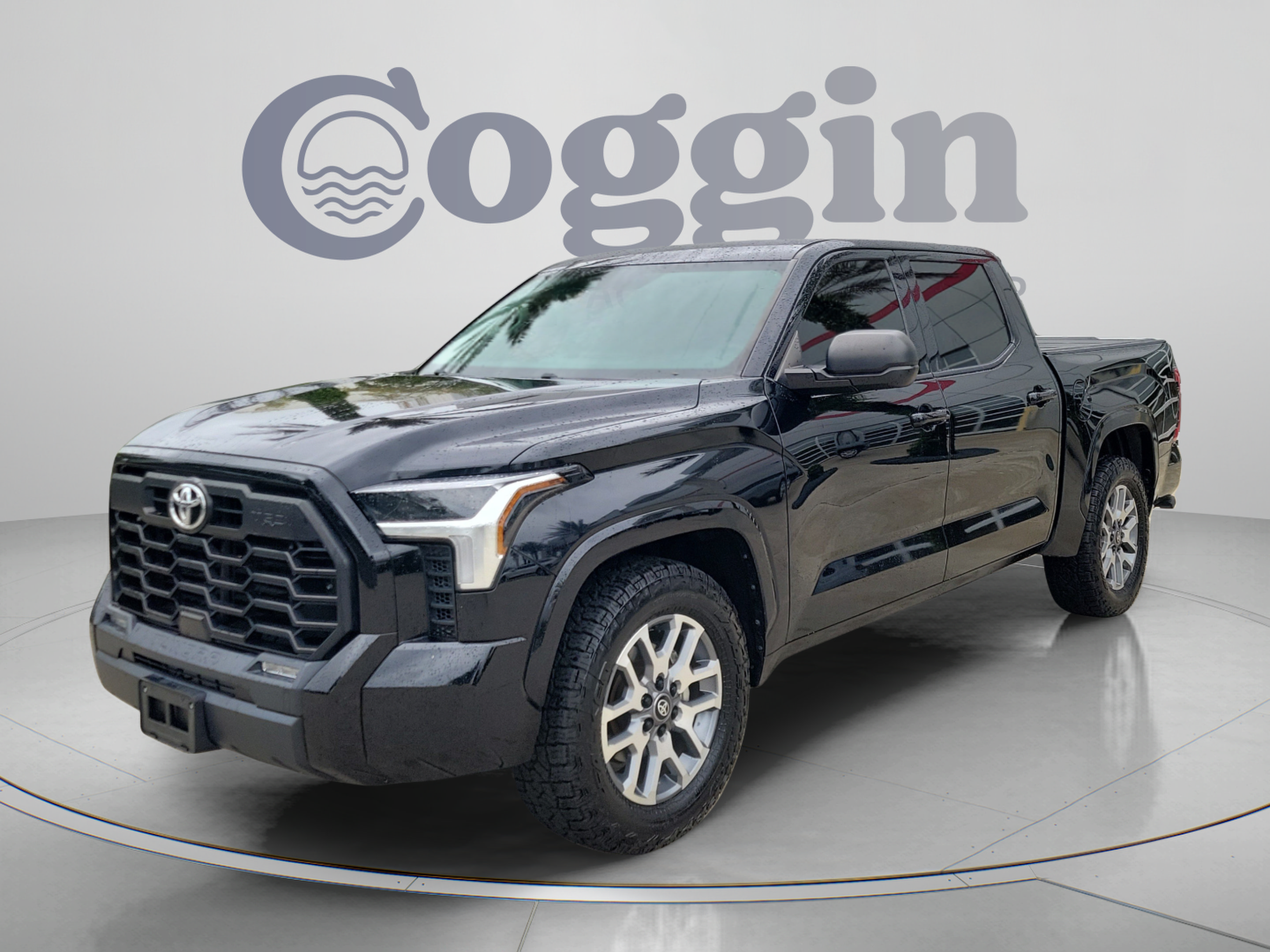 Used 2024 Toyota Tundra 4WD SR5 SR5 CrewMax 5.5 Bed