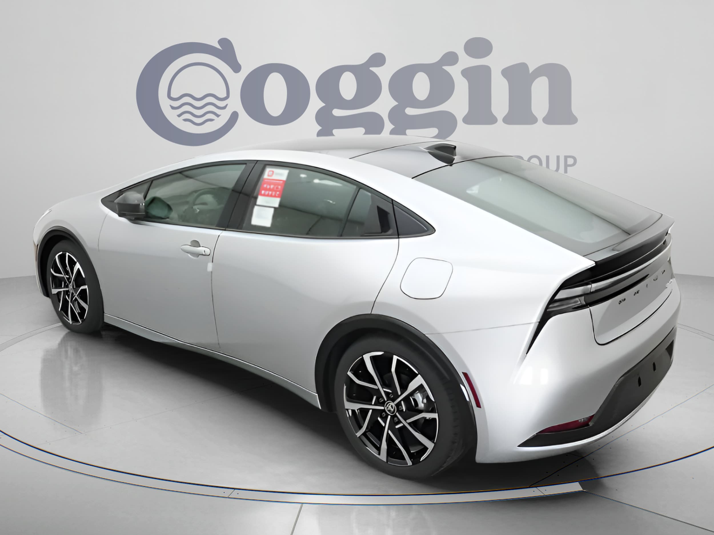 2025 Toyota Prius XSE - Photo 10