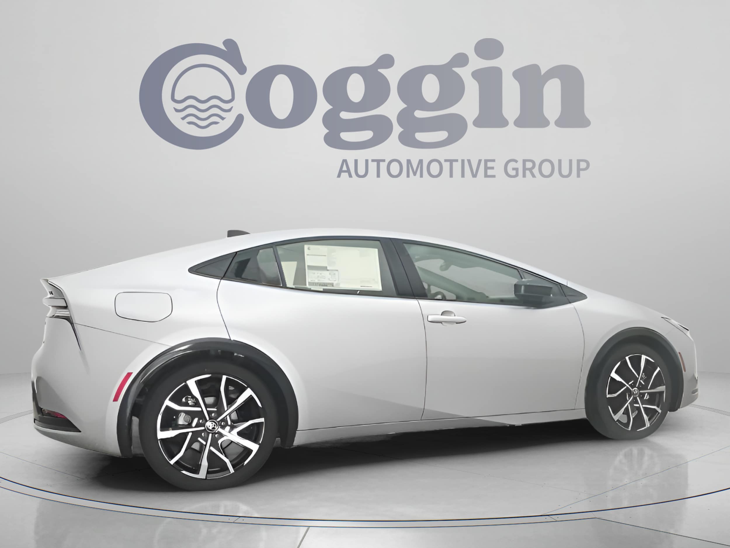 2026 Toyota Prius Plug-in Hybrid XSE - Photo 37