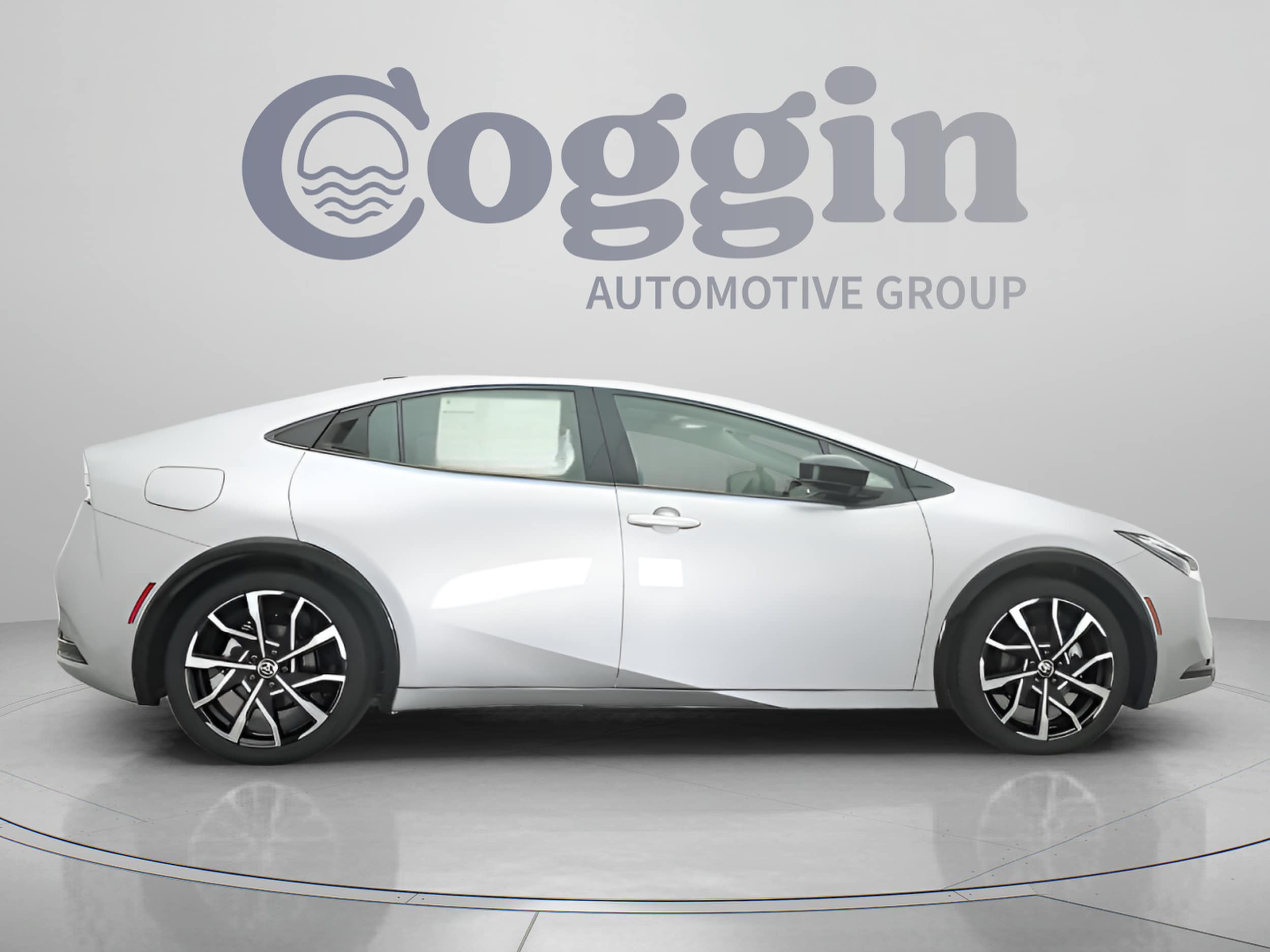 2025 Toyota Prius XSE - Photo 21