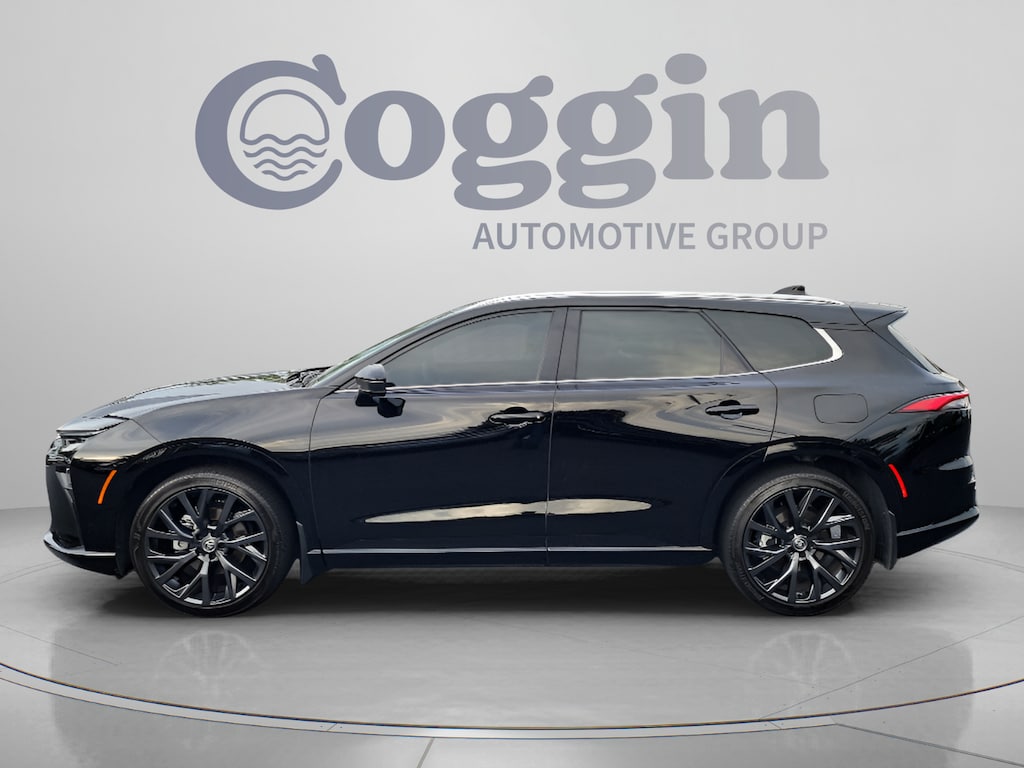 Certified 2025 Toyota Crown Signia XLE SUV