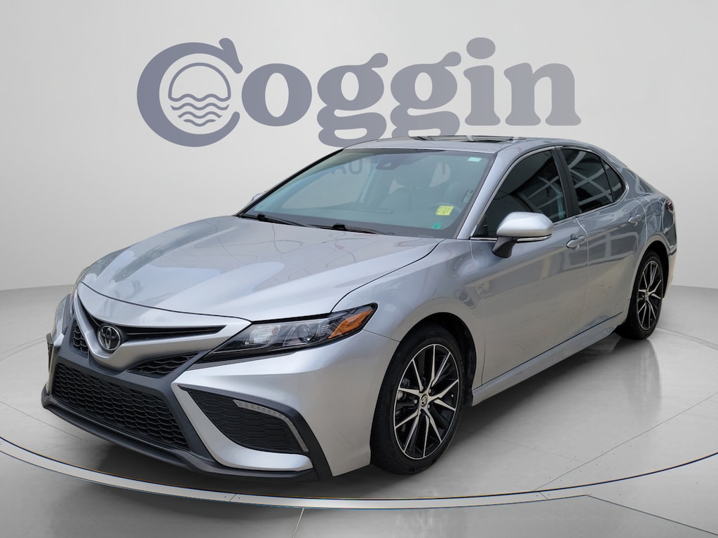 Used 2024 Toyota Camry SE Sedan