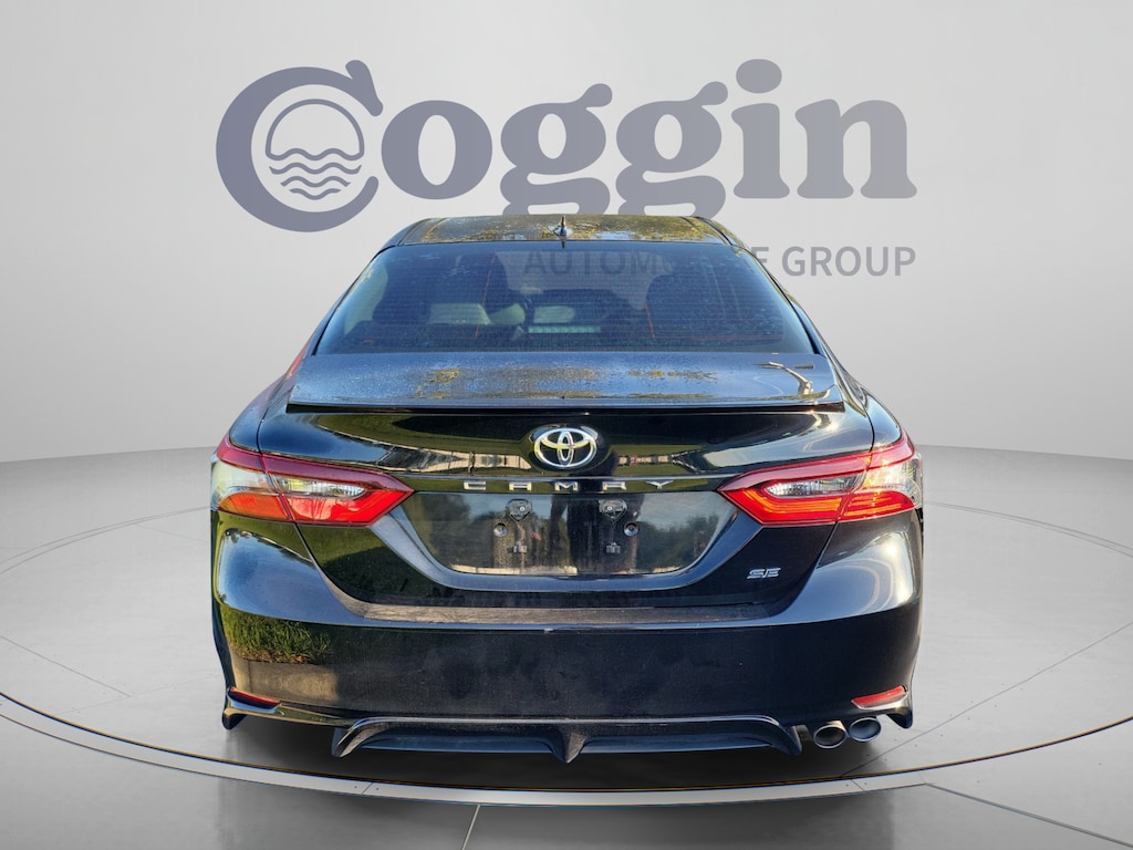 Used 2022 Toyota Camry SE Sedan