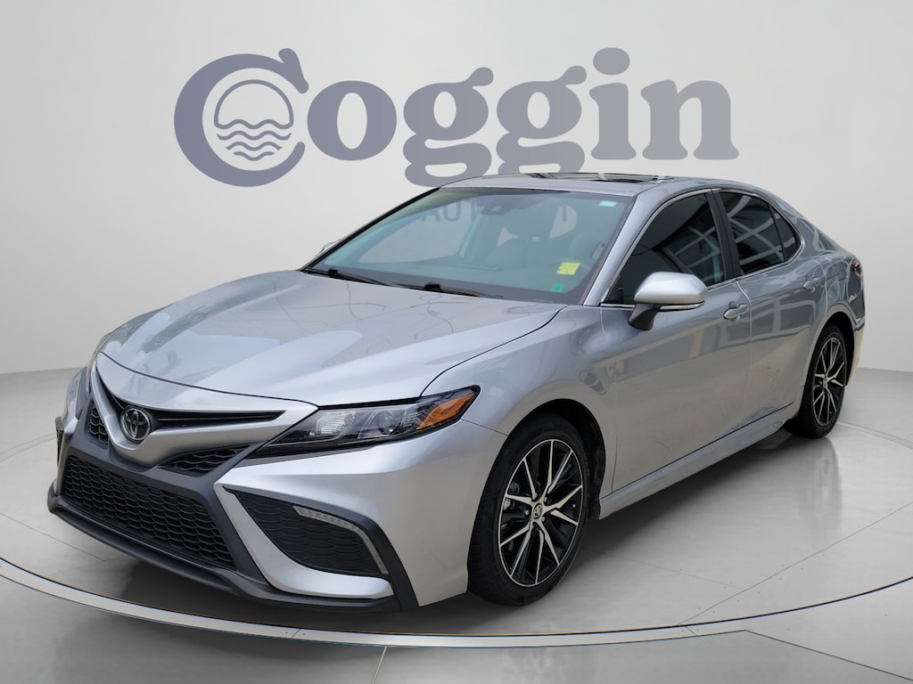 Used 2024 Toyota Camry SE Sedan