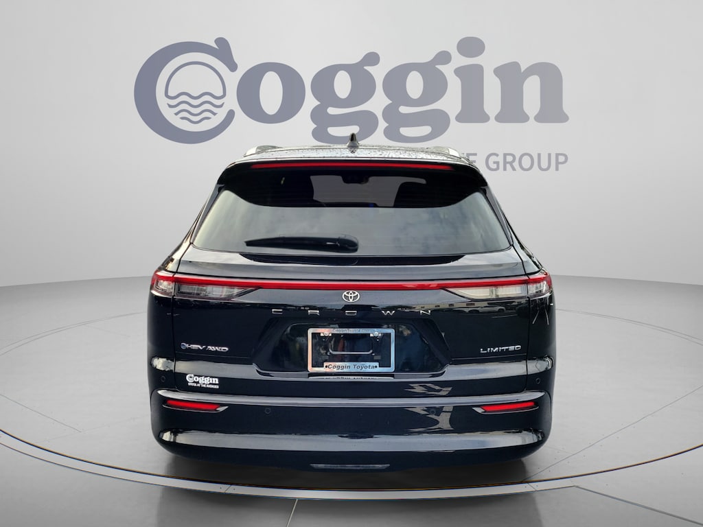 Certified 2025 Toyota Crown Signia XLE SUV