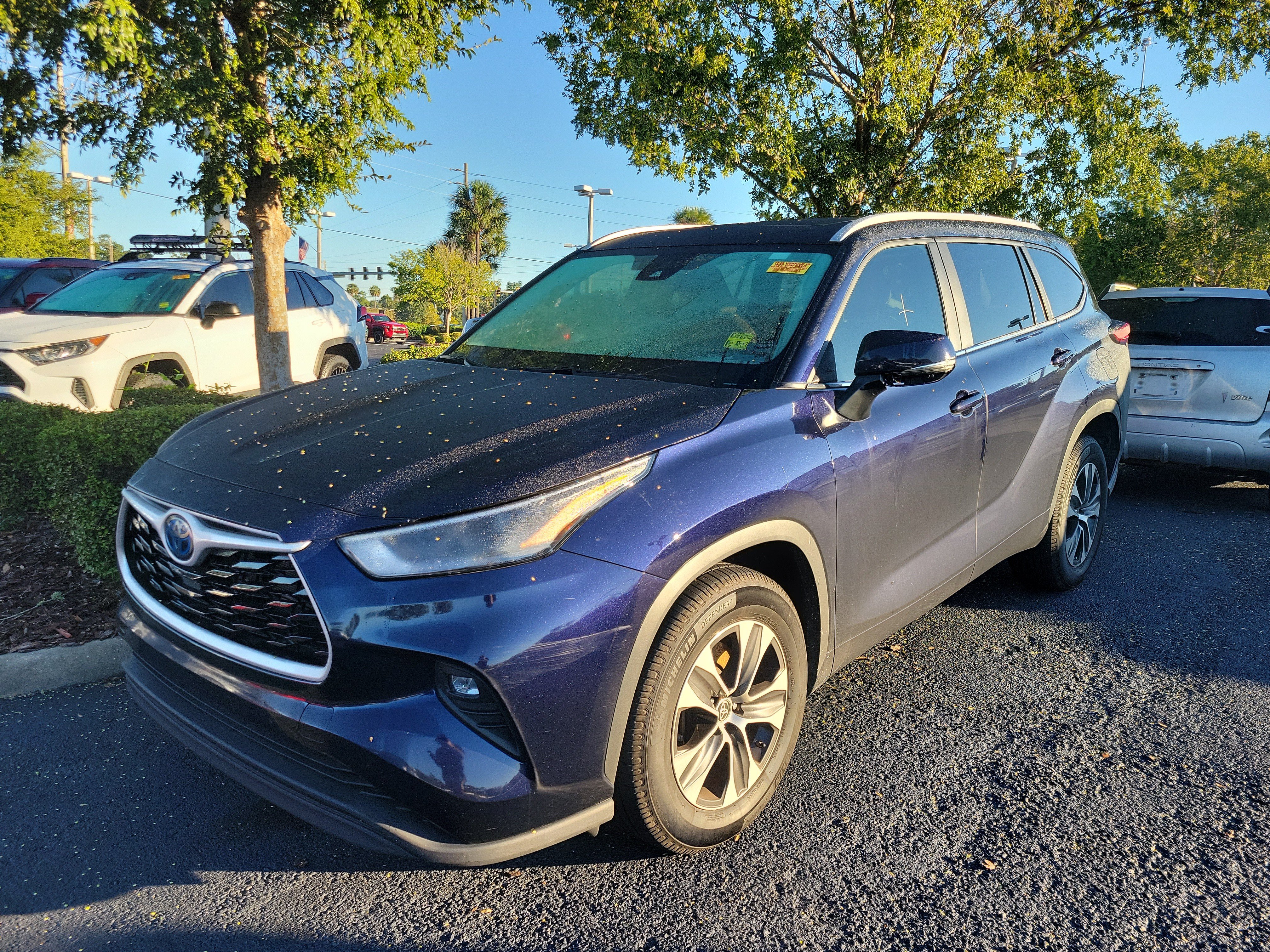 Used 2023 Toyota Highlander Hybrid XLE SUV