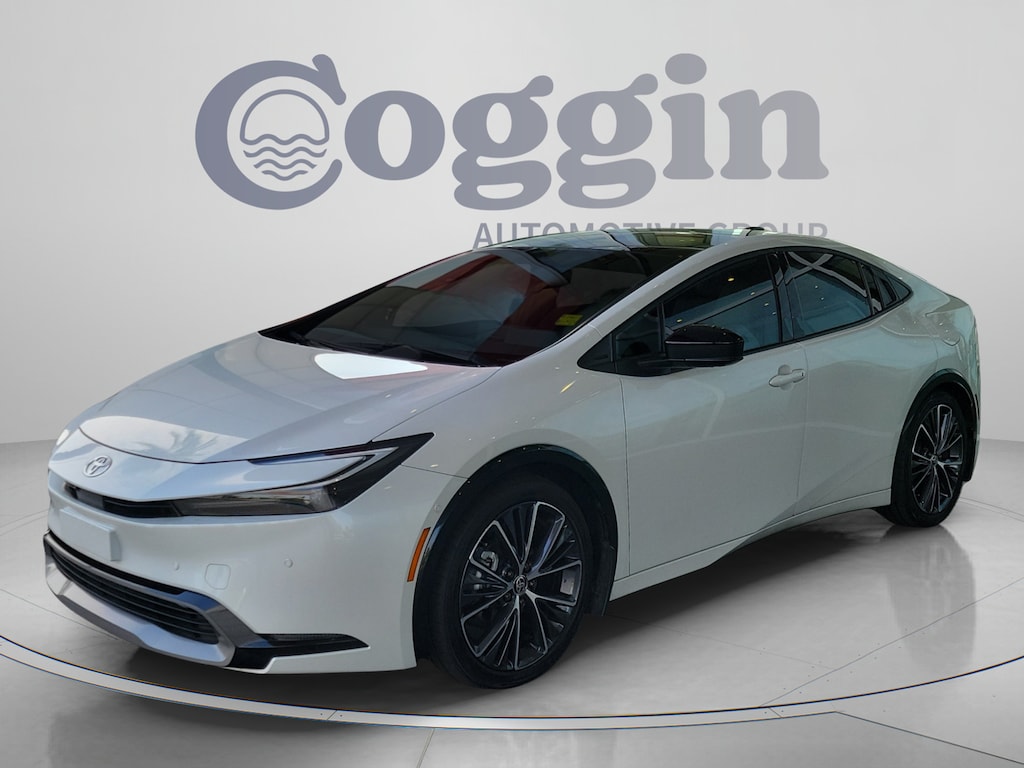 Used 2025 Toyota Prius LE Hatchback