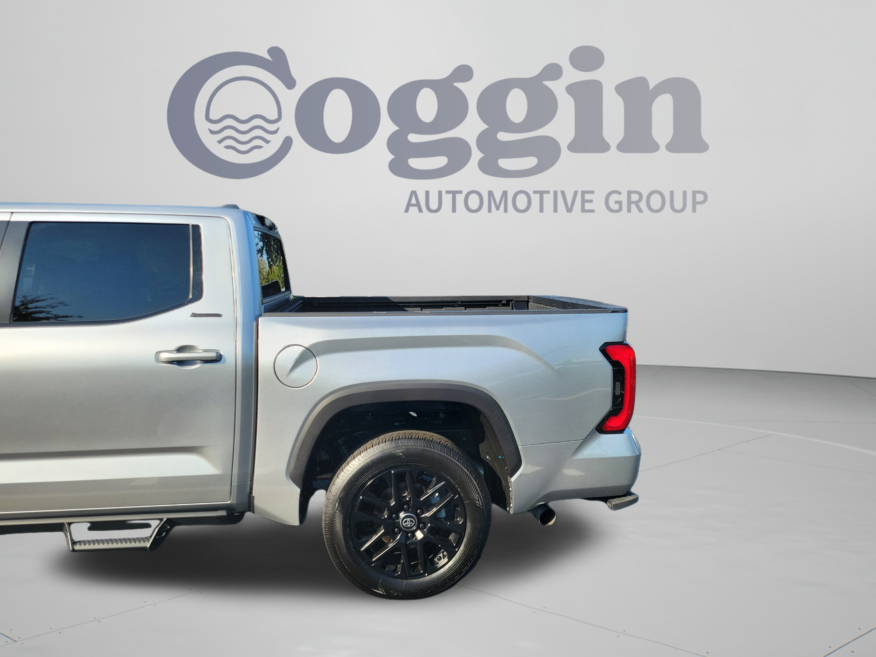 2025 Toyota Tundra Limited - Photo 33