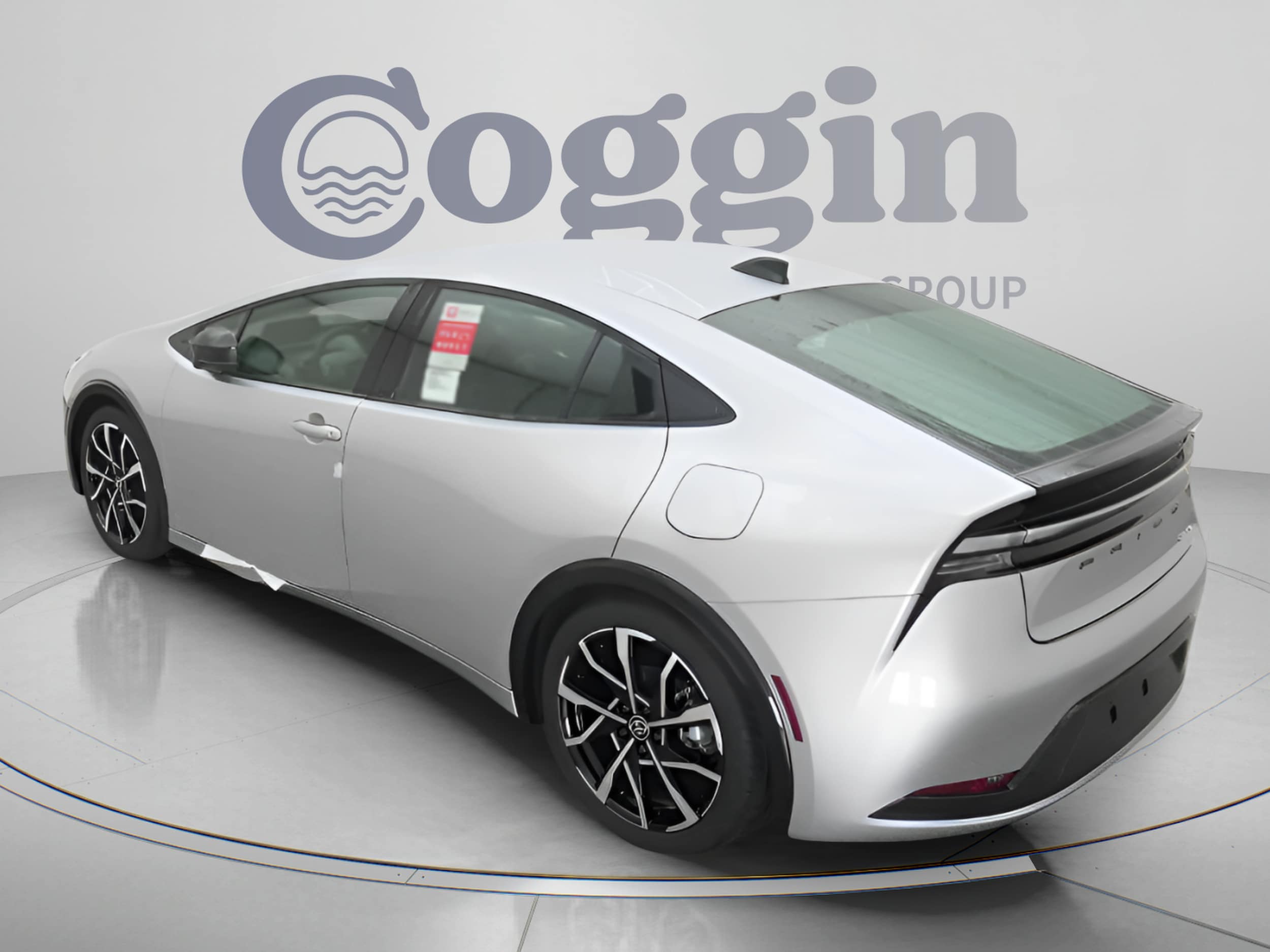 2026 Toyota Prius Plug-in Hybrid XSE - Photo 10