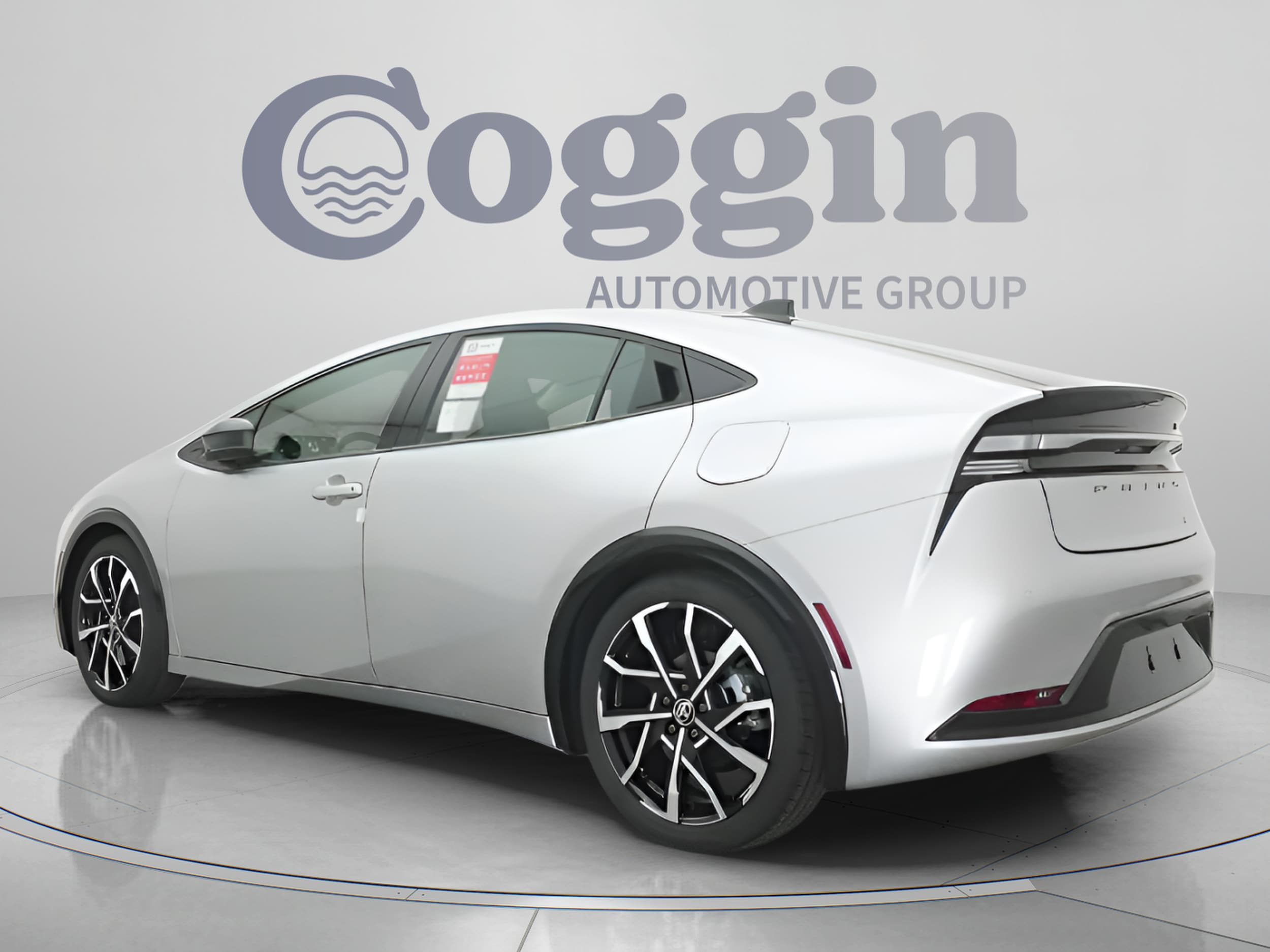 2025 Toyota Prius XSE - Photo 9