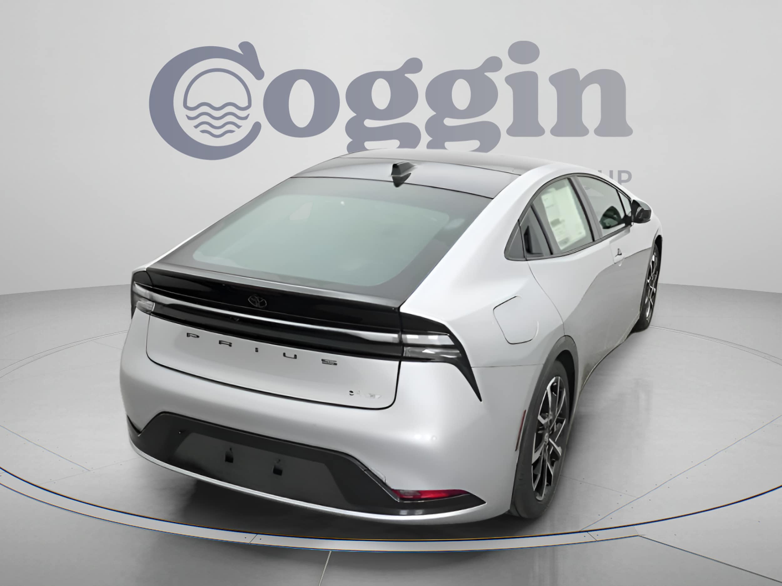 2025 Toyota Prius XSE - Photo 16