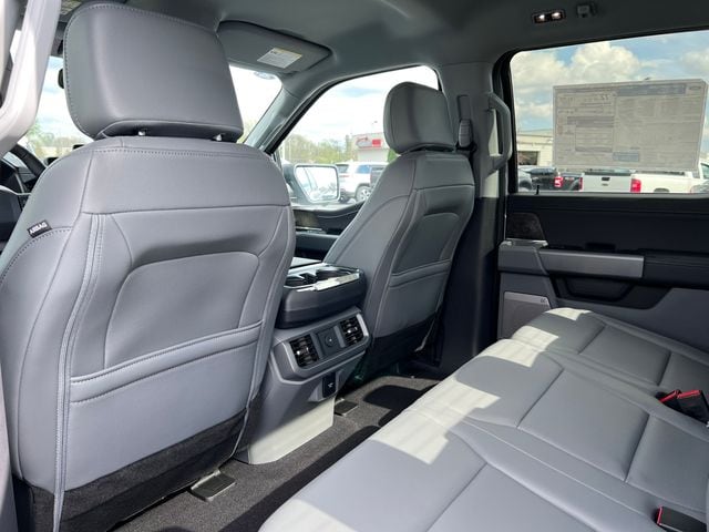 2025 Ford F-150 Lightning Flash - Photo 38
