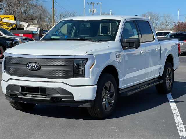 2025 Ford F-150 Lightning Flash - Photo 45